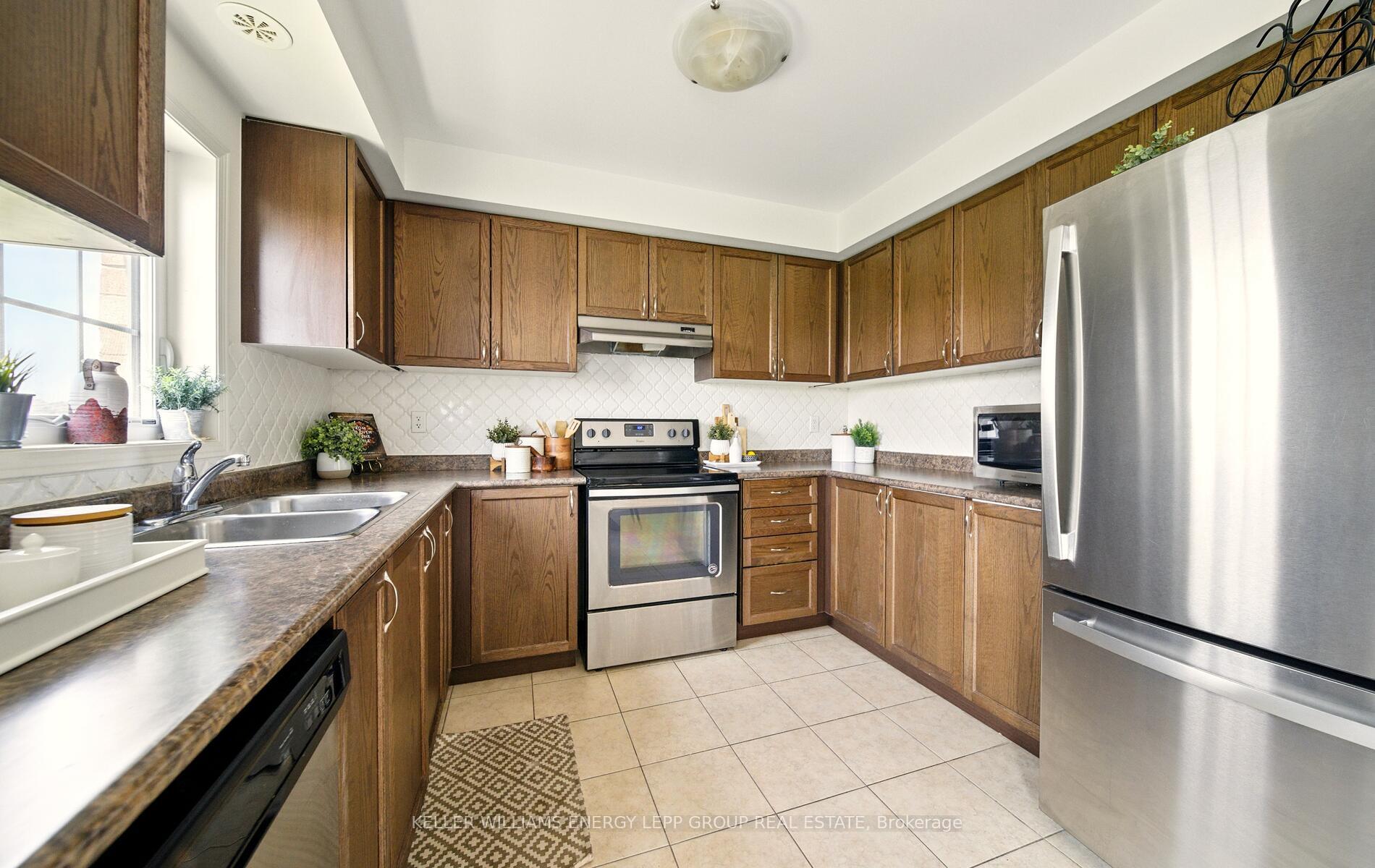 Photo 25 of Unit 53, 2458 Bromus Path, Oshawa, Windfields — HOMEH