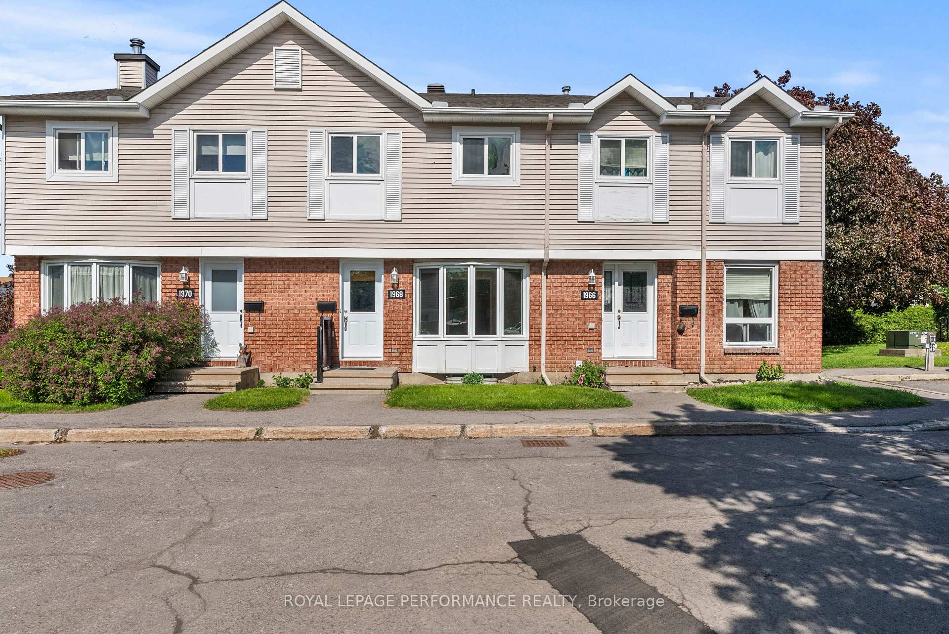 Photo 1 of Unit Unit #18, 1968 Colorado Lane, Ottawa, Orleans/Sunridge — HOMEH