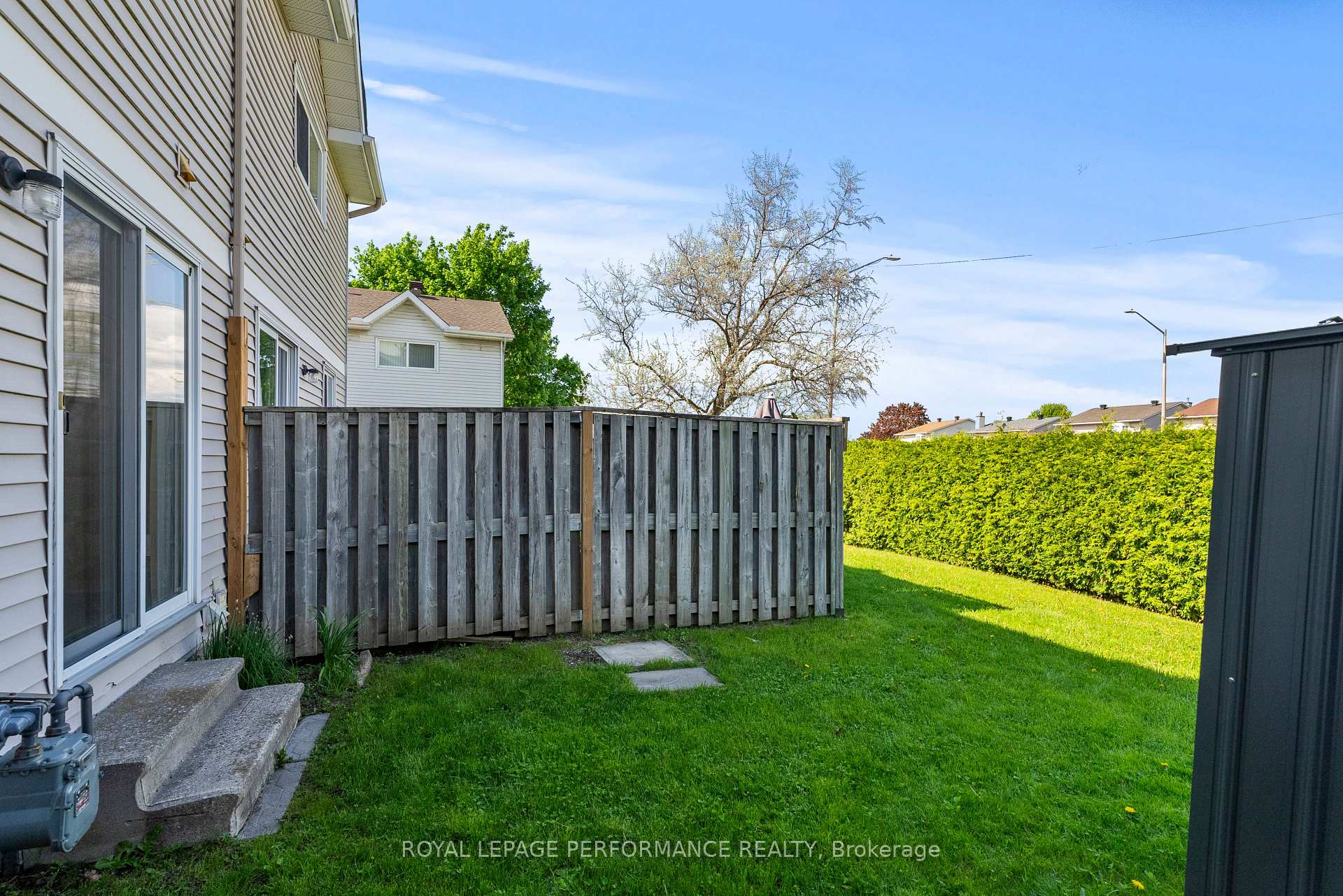 Photo 30 of Unit Unit #18, 1968 Colorado Lane, Ottawa, Orleans/Sunridge — HOMEH