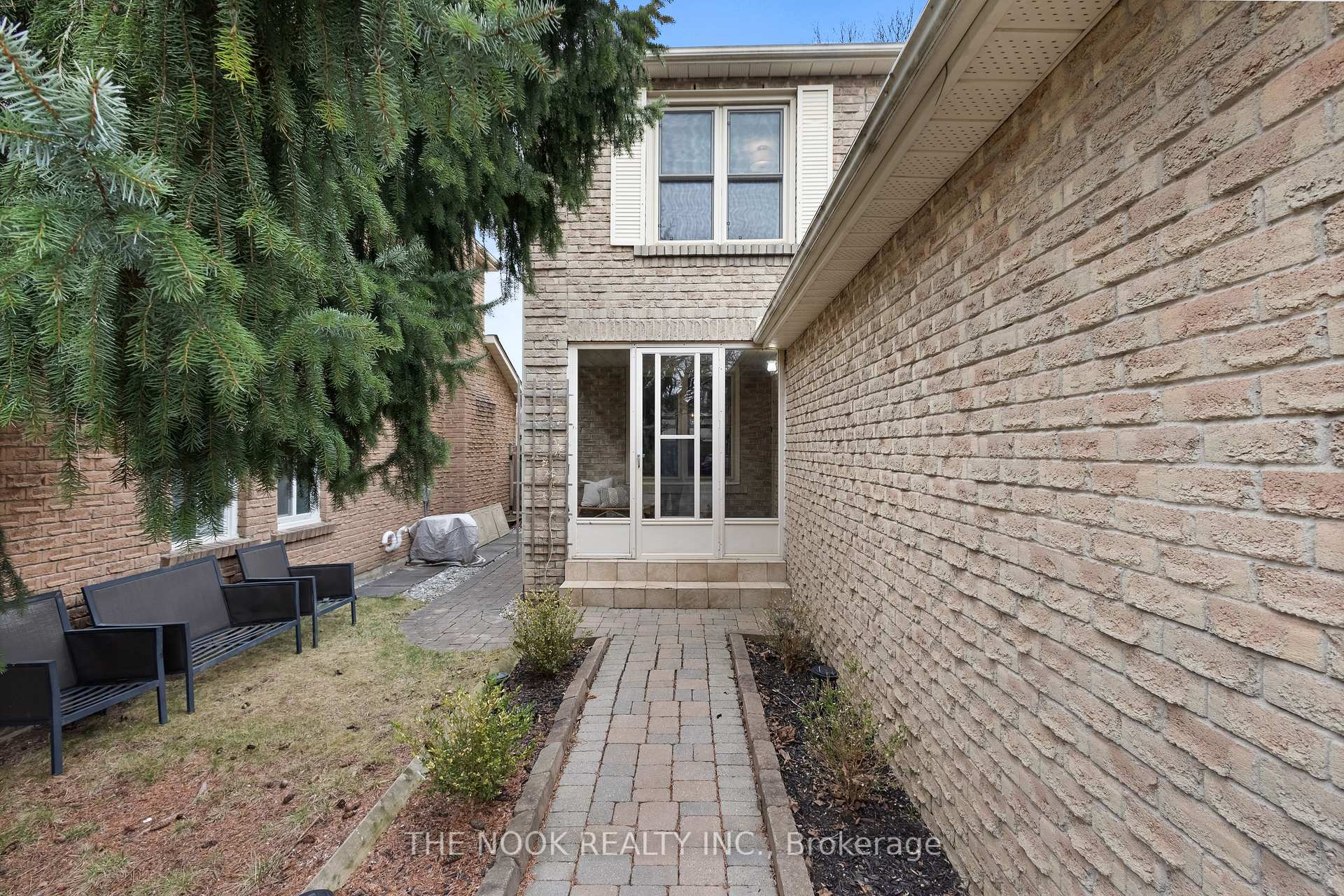 Photo 3 of 15 Brocklesby Crescent, Ajax, Central West — HOMEH
