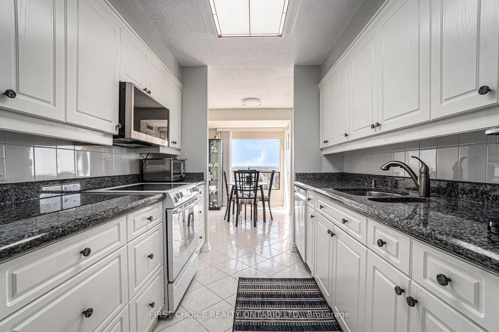 Photo 6 of Unit 2405, 545 St Laurent Boulevard, Ottawa, Viscount Alexander Park — HOMEH