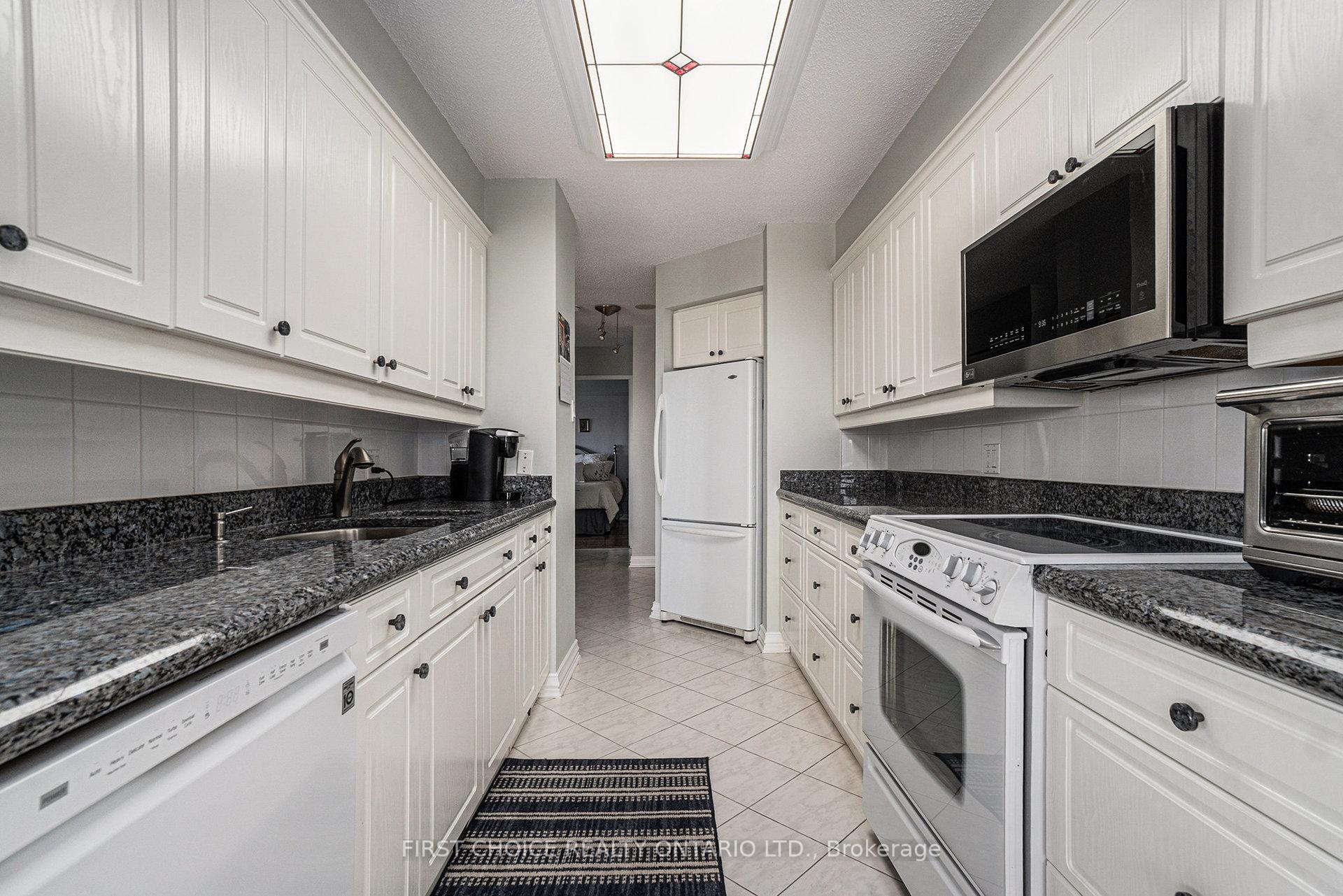 Photo 7 of Unit 2405, 545 St Laurent Boulevard, Ottawa, Viscount Alexander Park — HOMEH