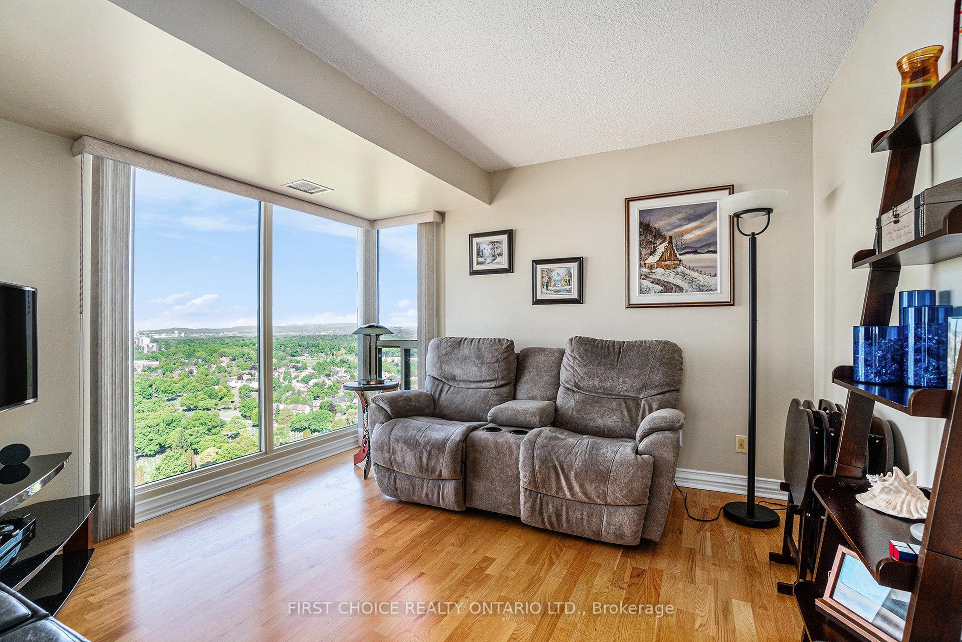 Photo 15 of Unit 2405, 545 St Laurent Boulevard, Ottawa, Viscount Alexander Park — HOMEH