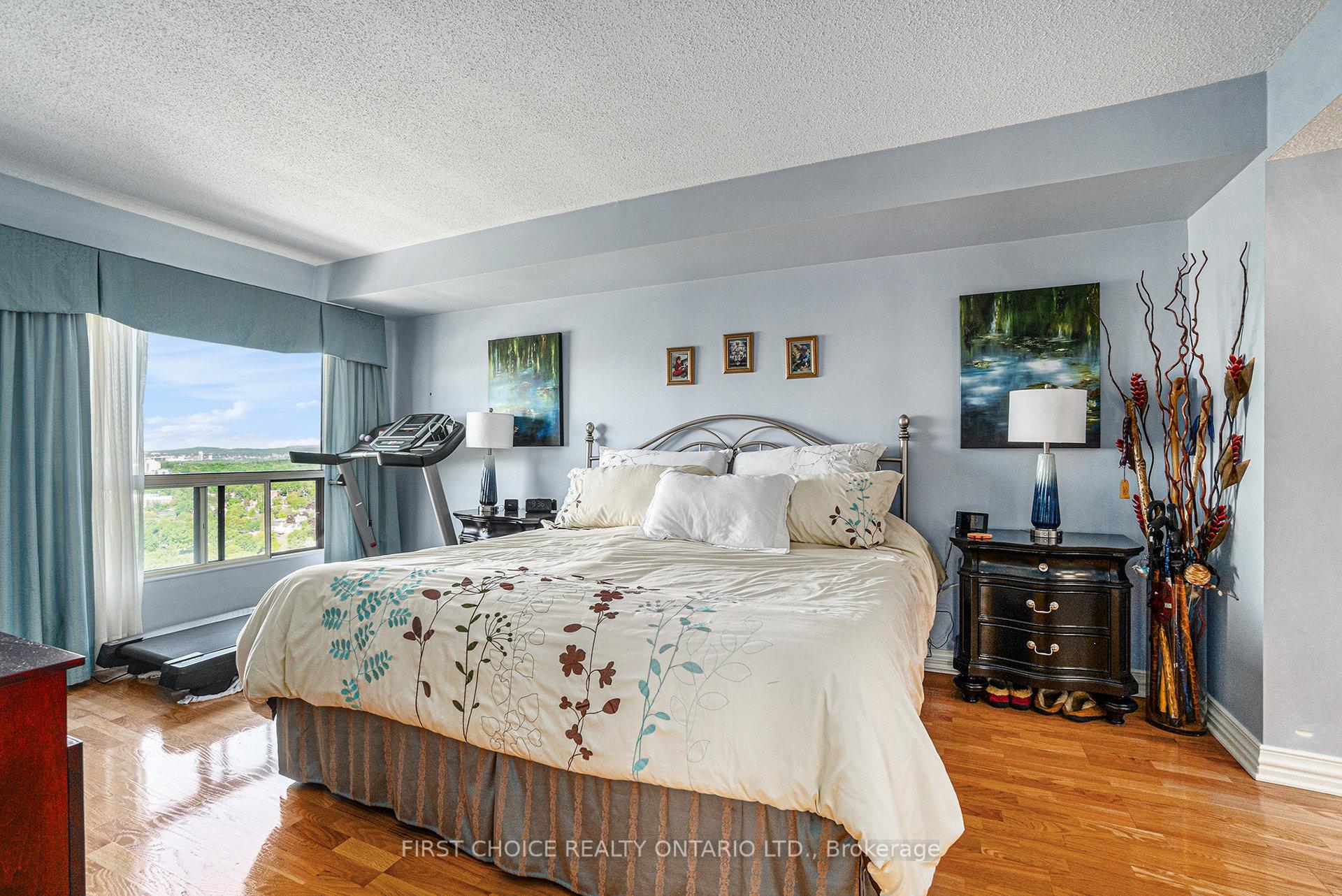 Photo 18 of Unit 2405, 545 St Laurent Boulevard, Ottawa, Viscount Alexander Park — HOMEH