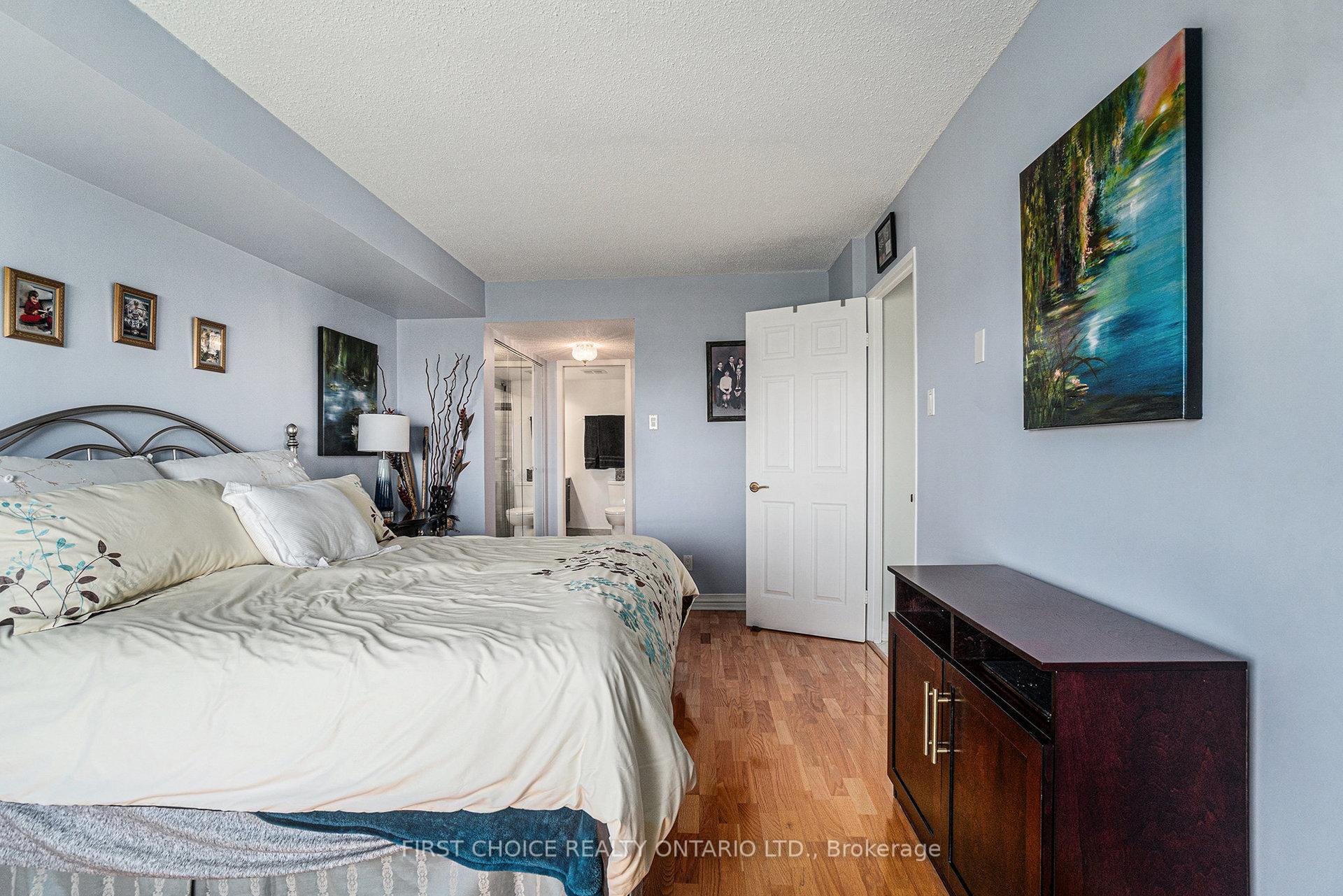 Photo 19 of Unit 2405, 545 St Laurent Boulevard, Ottawa, Viscount Alexander Park — HOMEH