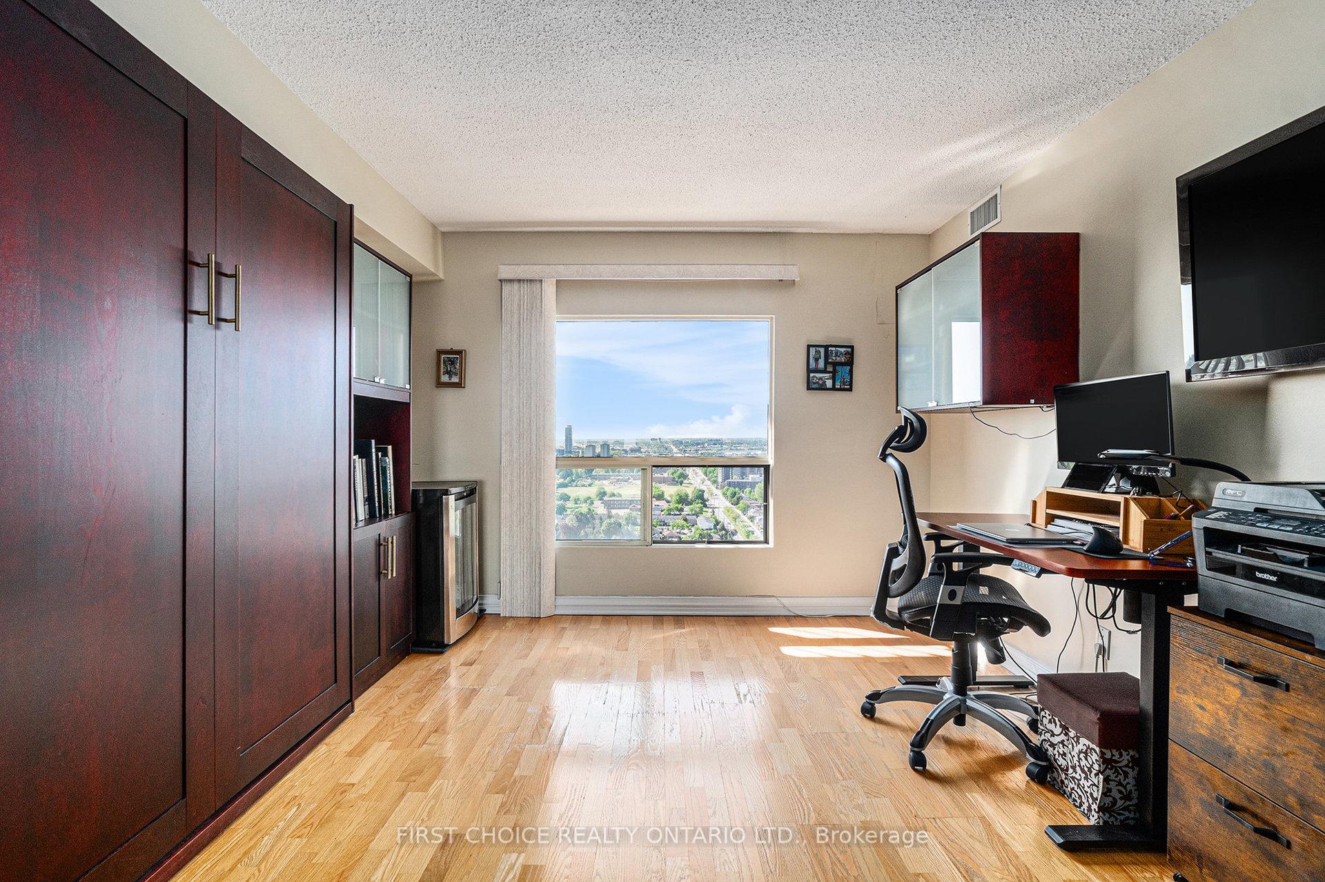 Photo 22 of Unit 2405, 545 St Laurent Boulevard, Ottawa, Viscount Alexander Park — HOMEH