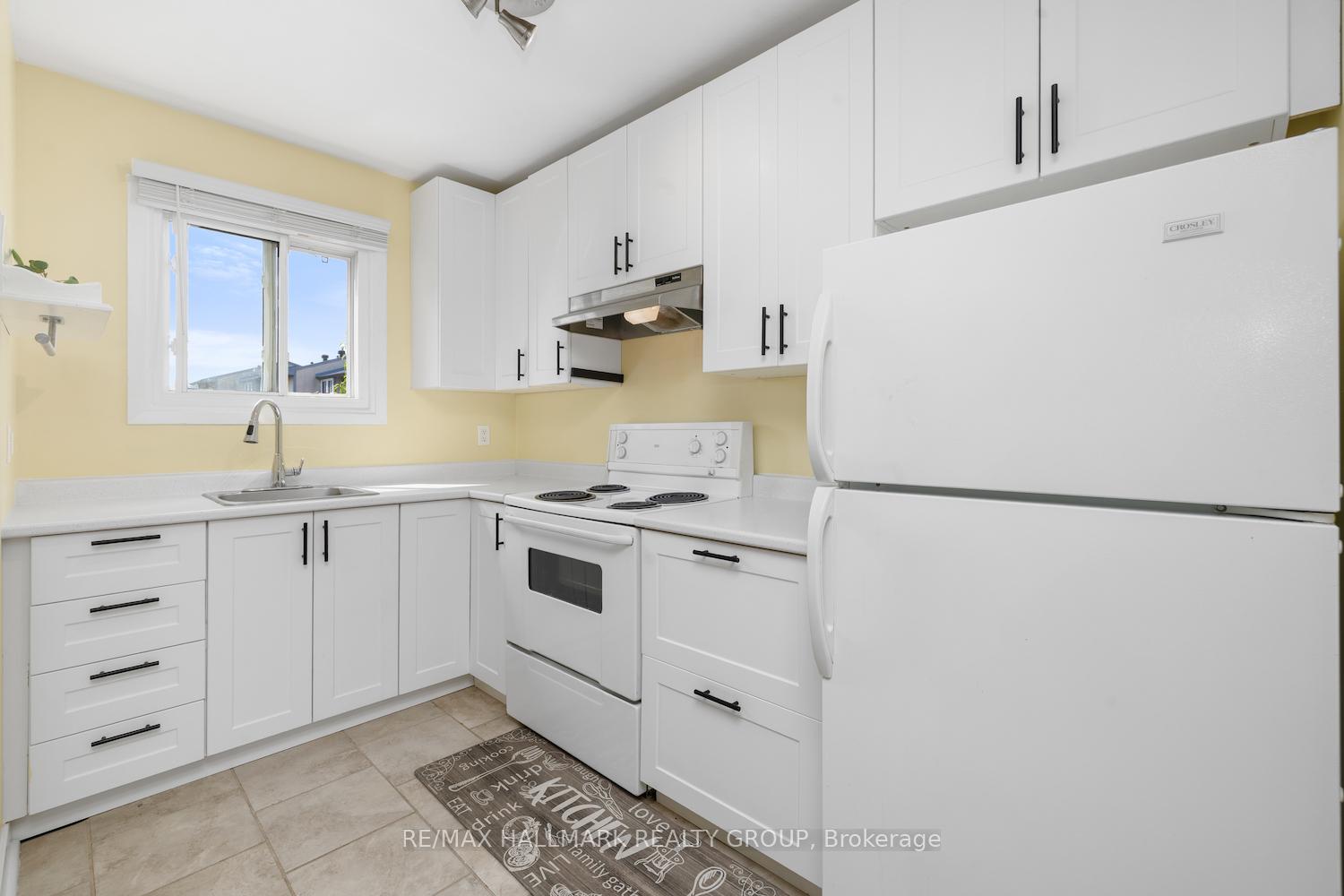 Photo 8 of 3238 Uplands Drive, Ottawa, Hunt Club — HOMEH