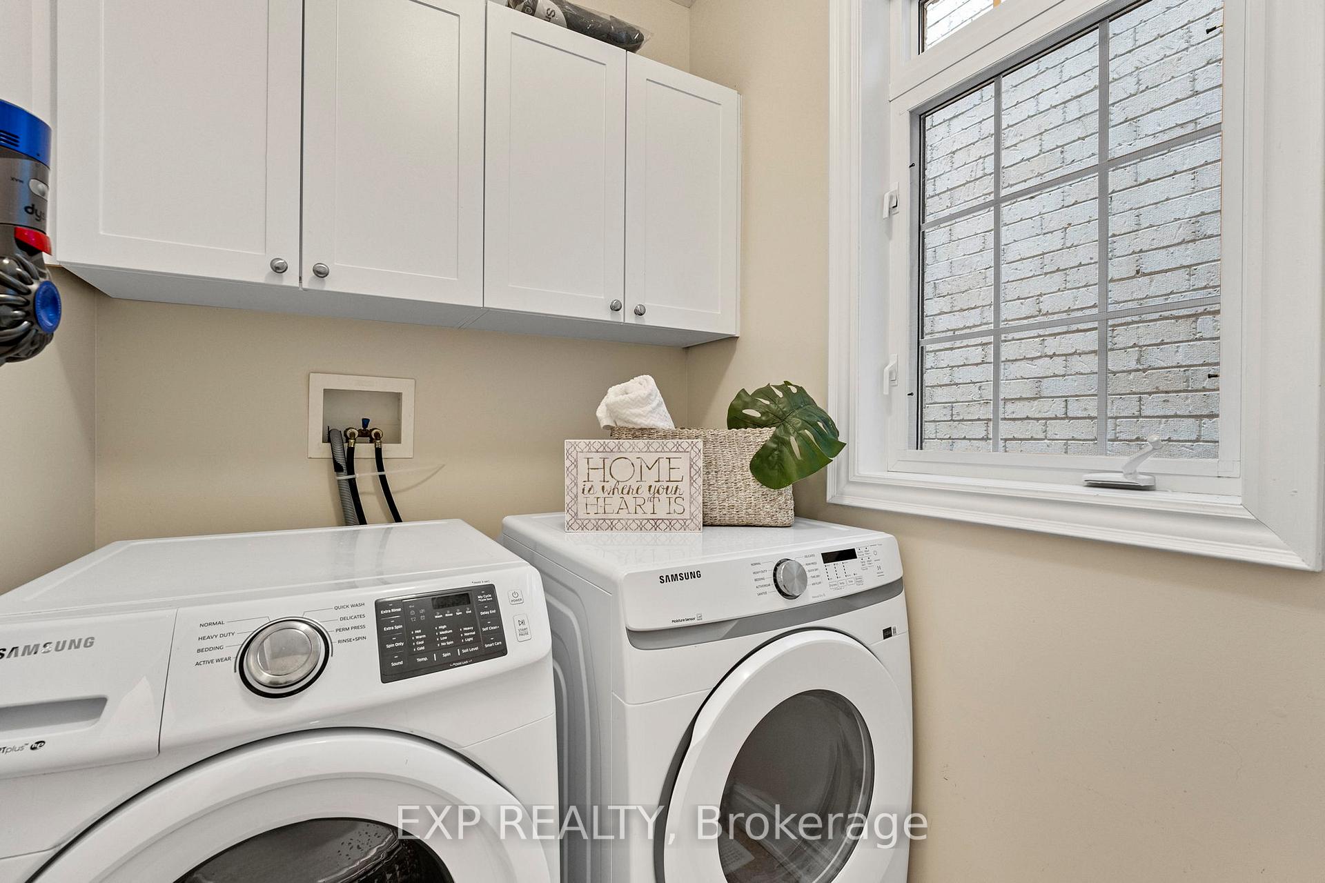 Photo 20 of 54 Stonecliffe Crescent, Aurora, Aurora Estates — HOMEH