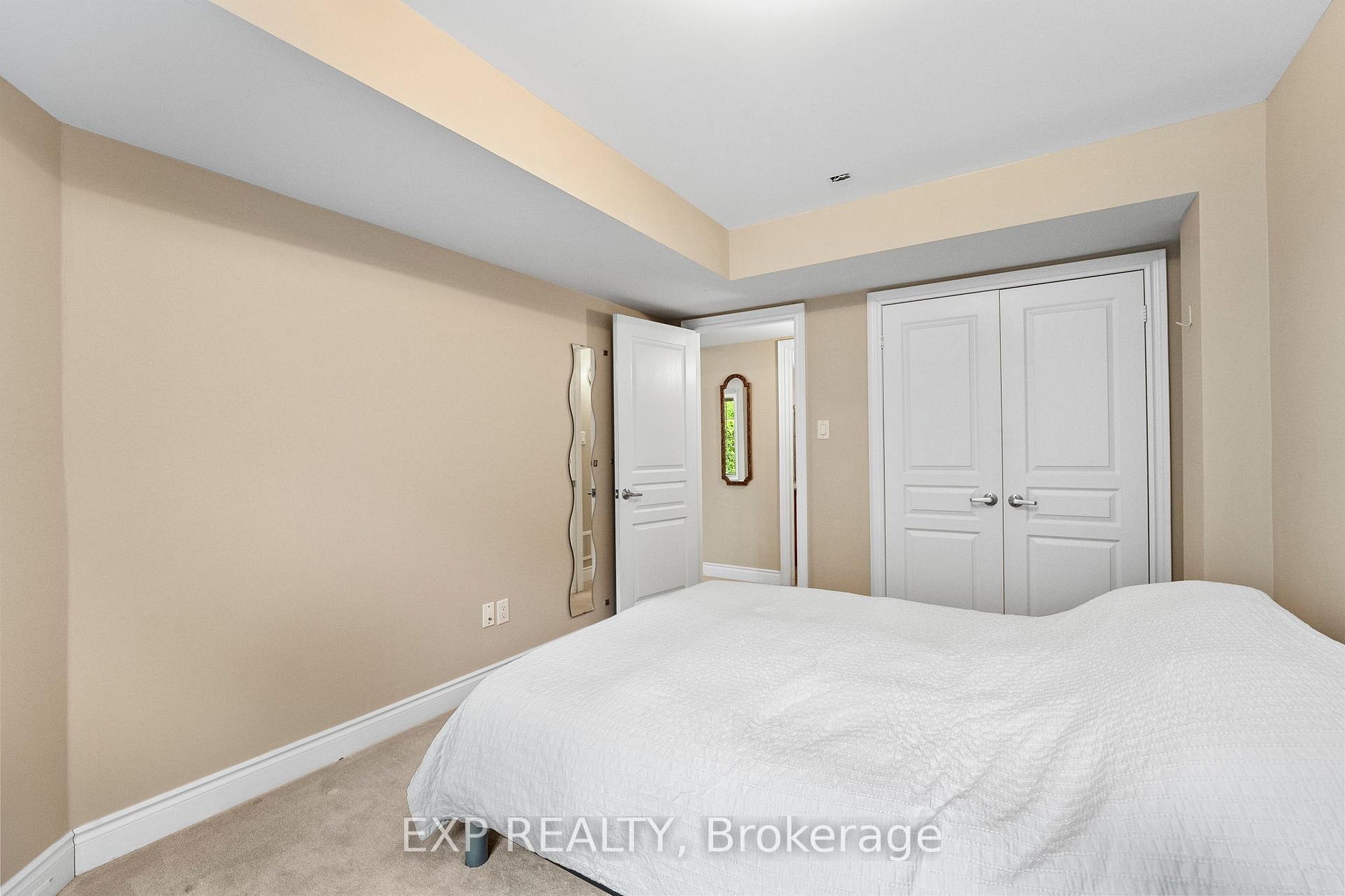 Photo 39 of 54 Stonecliffe Crescent, Aurora, Aurora Estates — HOMEH