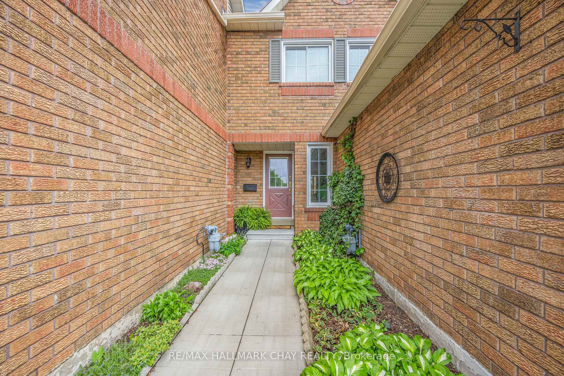 Photo 22 of Unit 49, 165 Kozlov Street, Barrie, West Bayfield — HOMEH