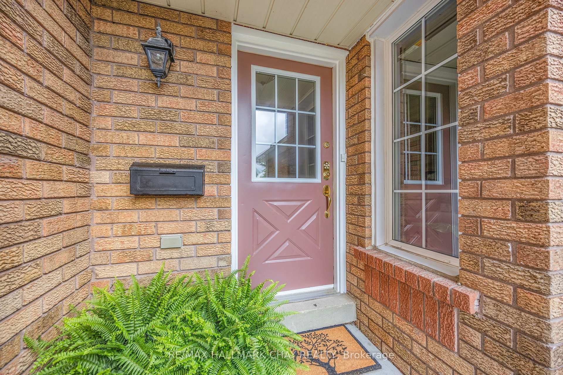 Photo 4 of Unit 49, 165 Kozlov Street, Barrie, West Bayfield — HOMEH