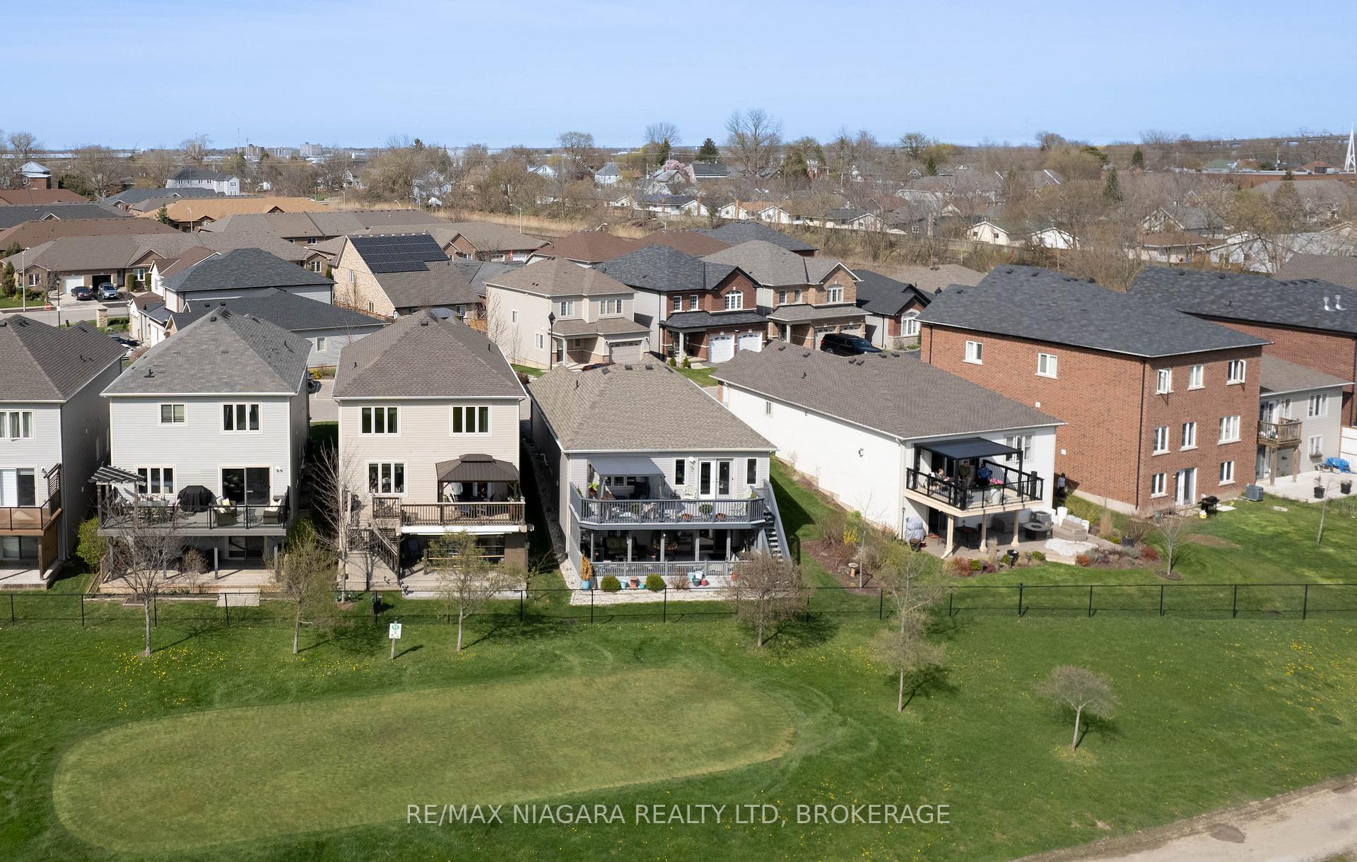 Photo 3 of Unit 14, 77 Avery Crescent, St. Catharines, Oakdale — HOMEH