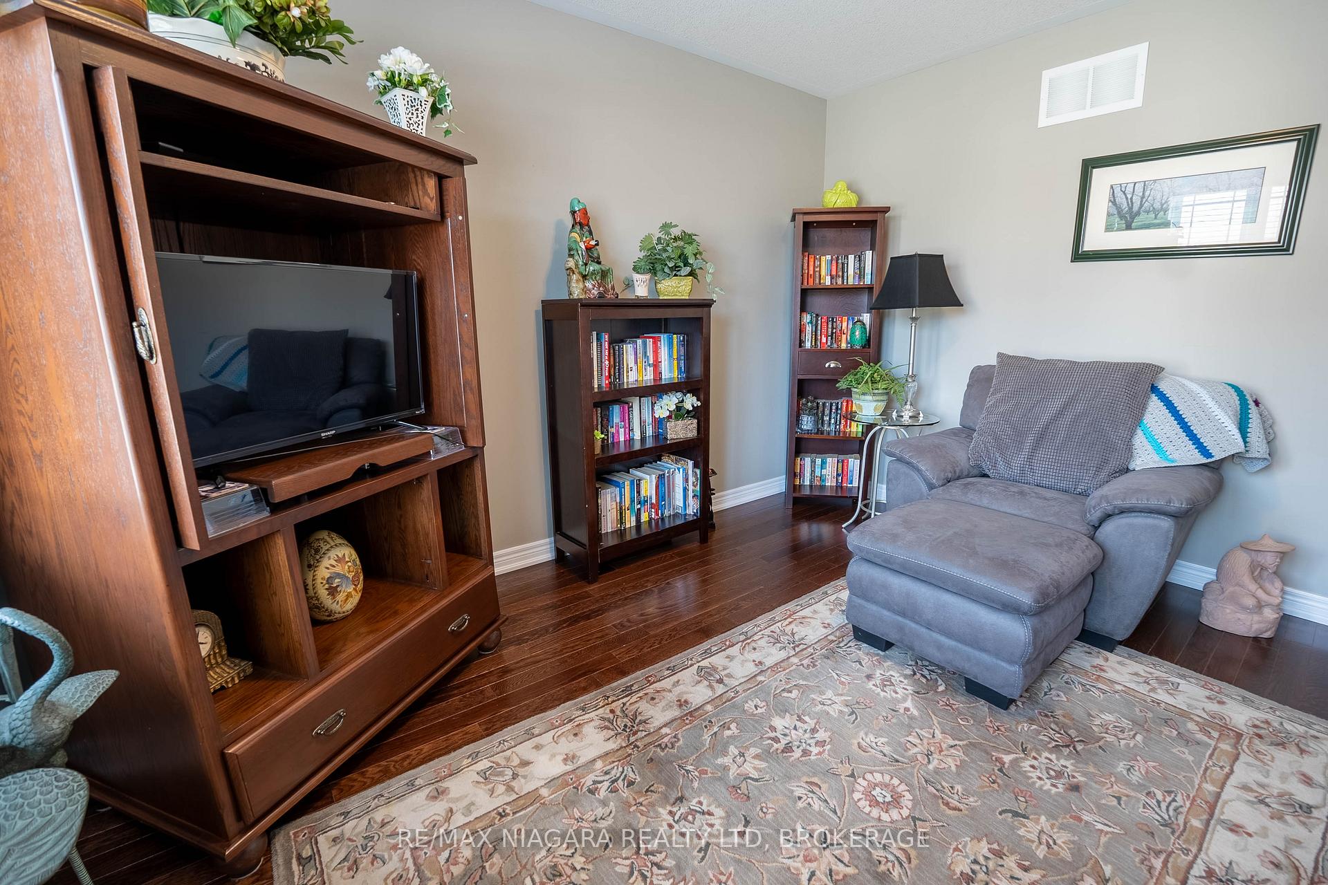 Photo 9 of Unit 14, 77 Avery Crescent, St. Catharines, Oakdale — HOMEH