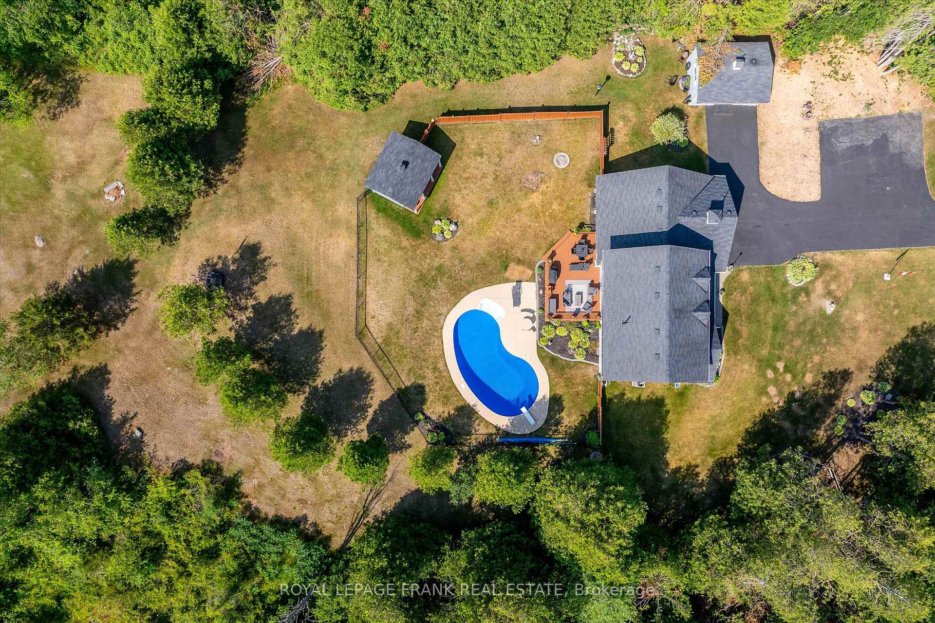 Photo 10 of 229 Lonsberry Lane, Douro-Dummer — HOMEH