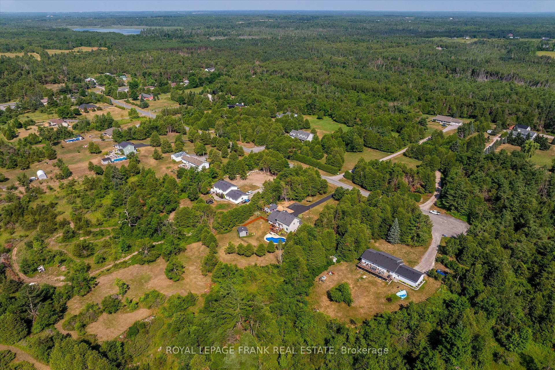 Photo 11 of 229 Lonsberry Lane, Douro-Dummer — HOMEH
