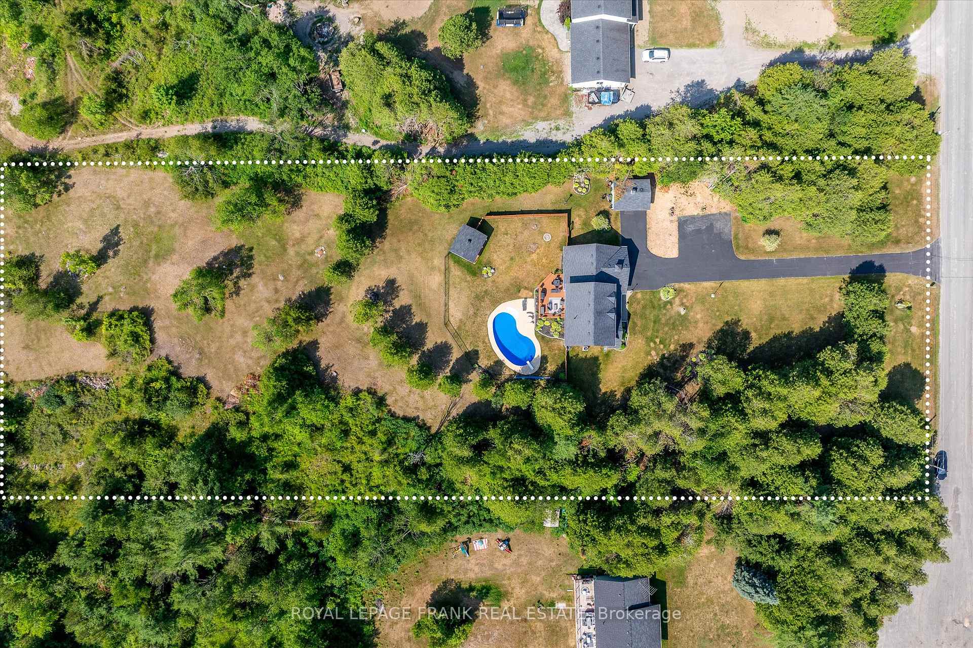 Photo 12 of 229 Lonsberry Lane, Douro-Dummer — HOMEH