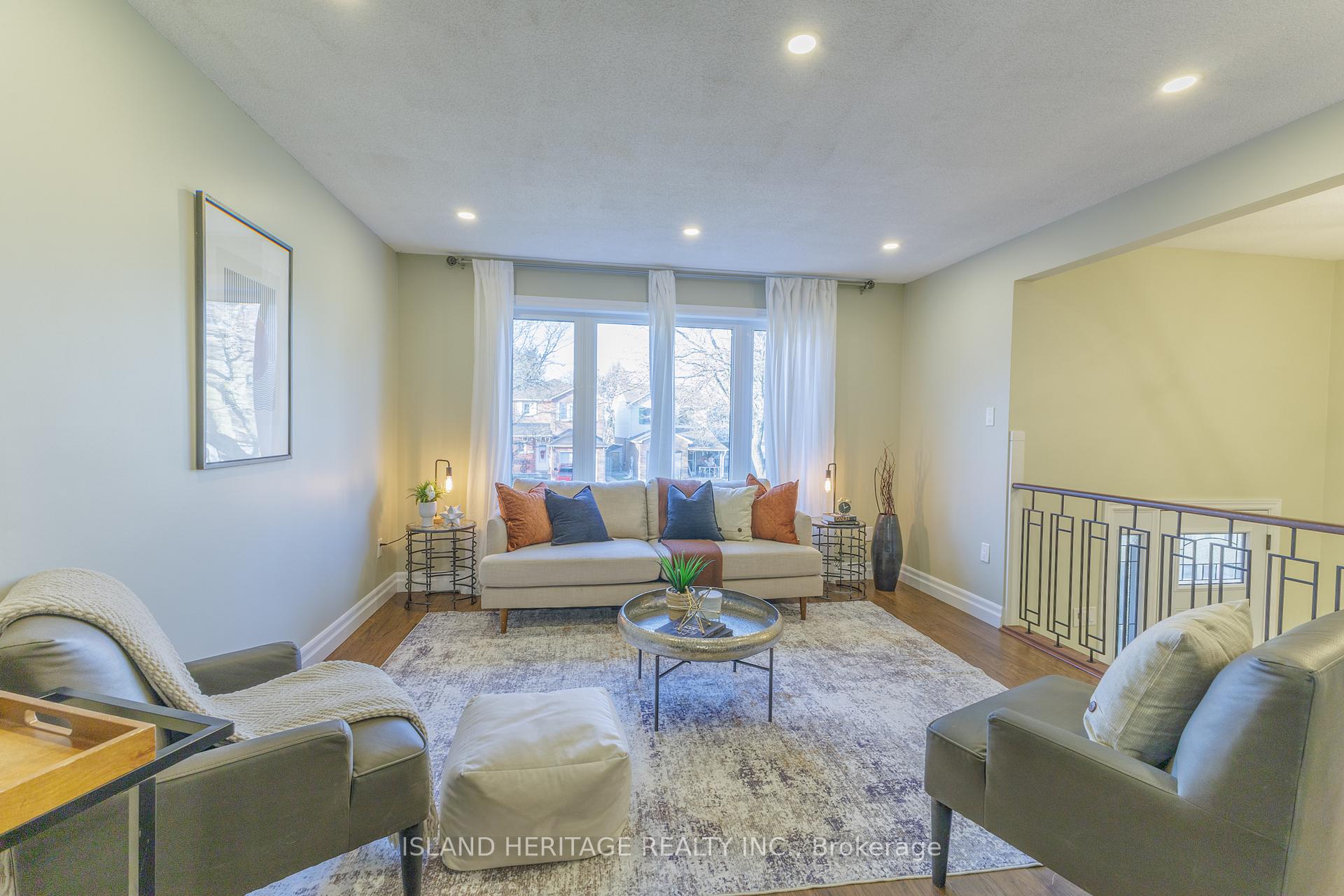 Photo 7 of 114 Turnberry Crescent, Clarington, Courtice — HOMEH