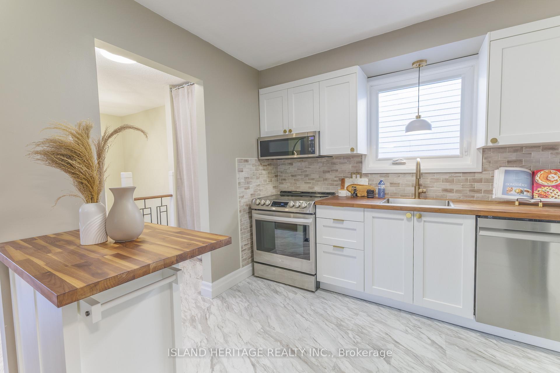 Photo 21 of 114 Turnberry Crescent, Clarington, Courtice — HOMEH