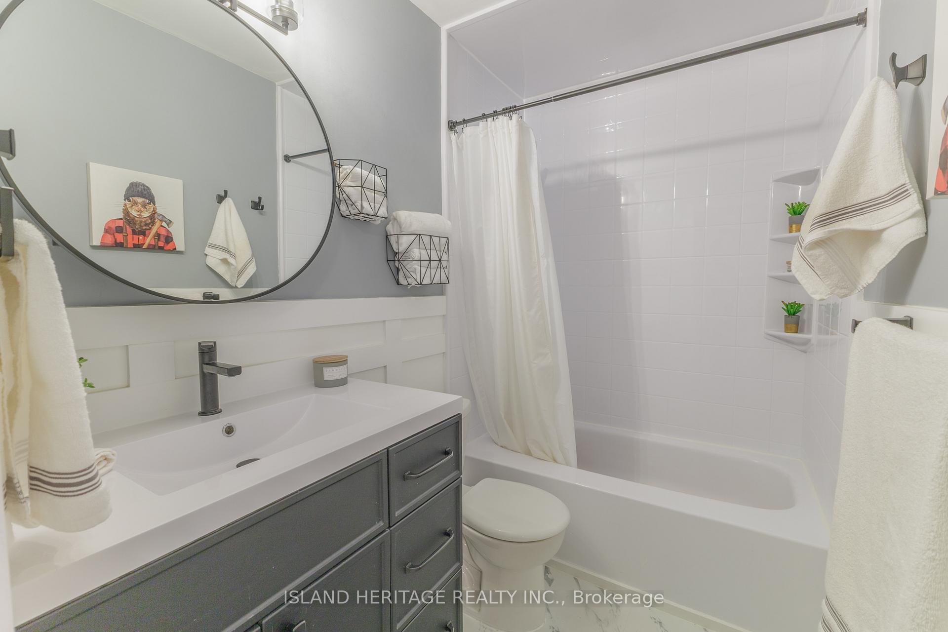 Photo 23 of 114 Turnberry Crescent, Clarington, Courtice — HOMEH