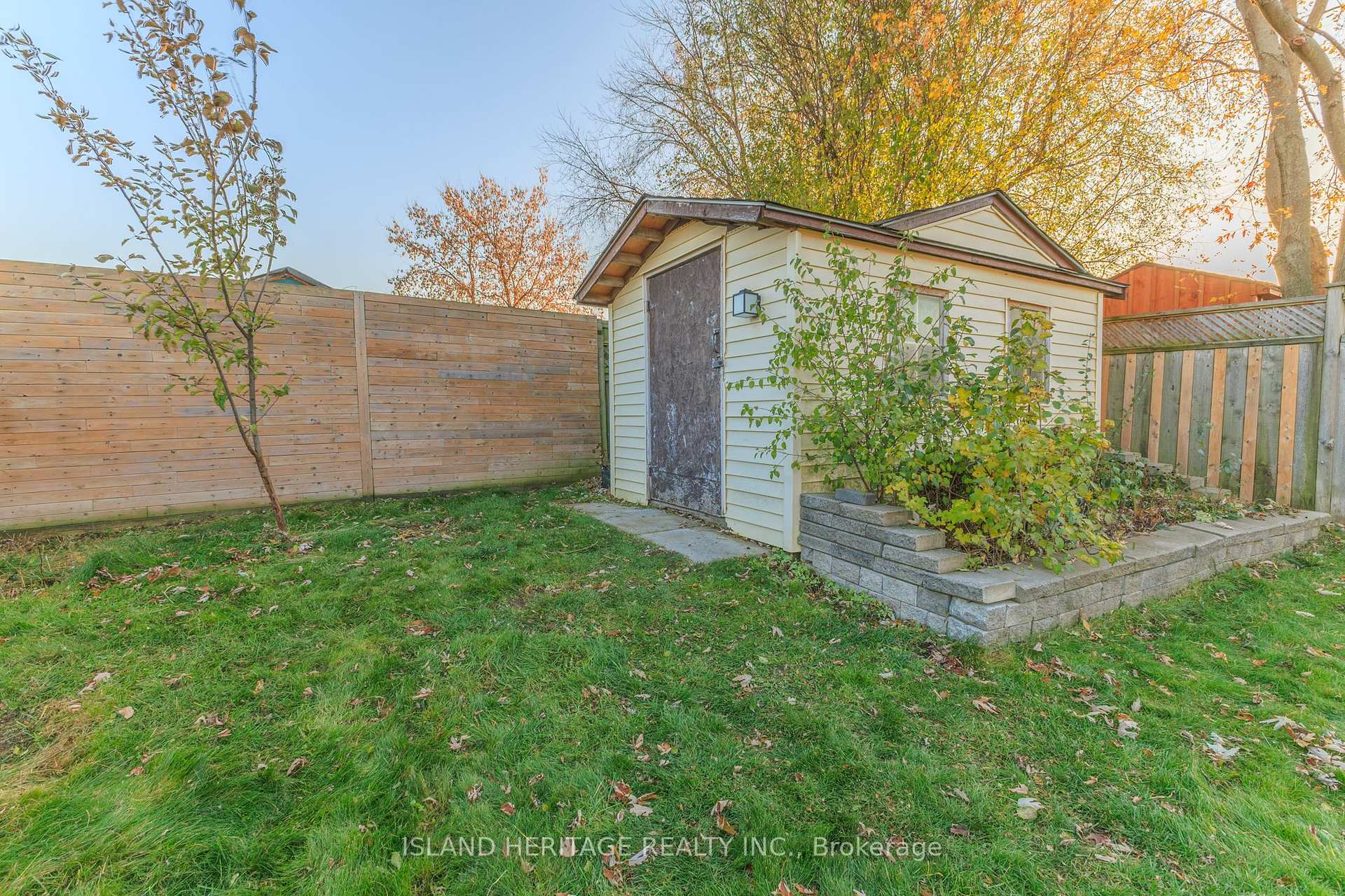 Photo 47 of 114 Turnberry Crescent, Clarington, Courtice — HOMEH