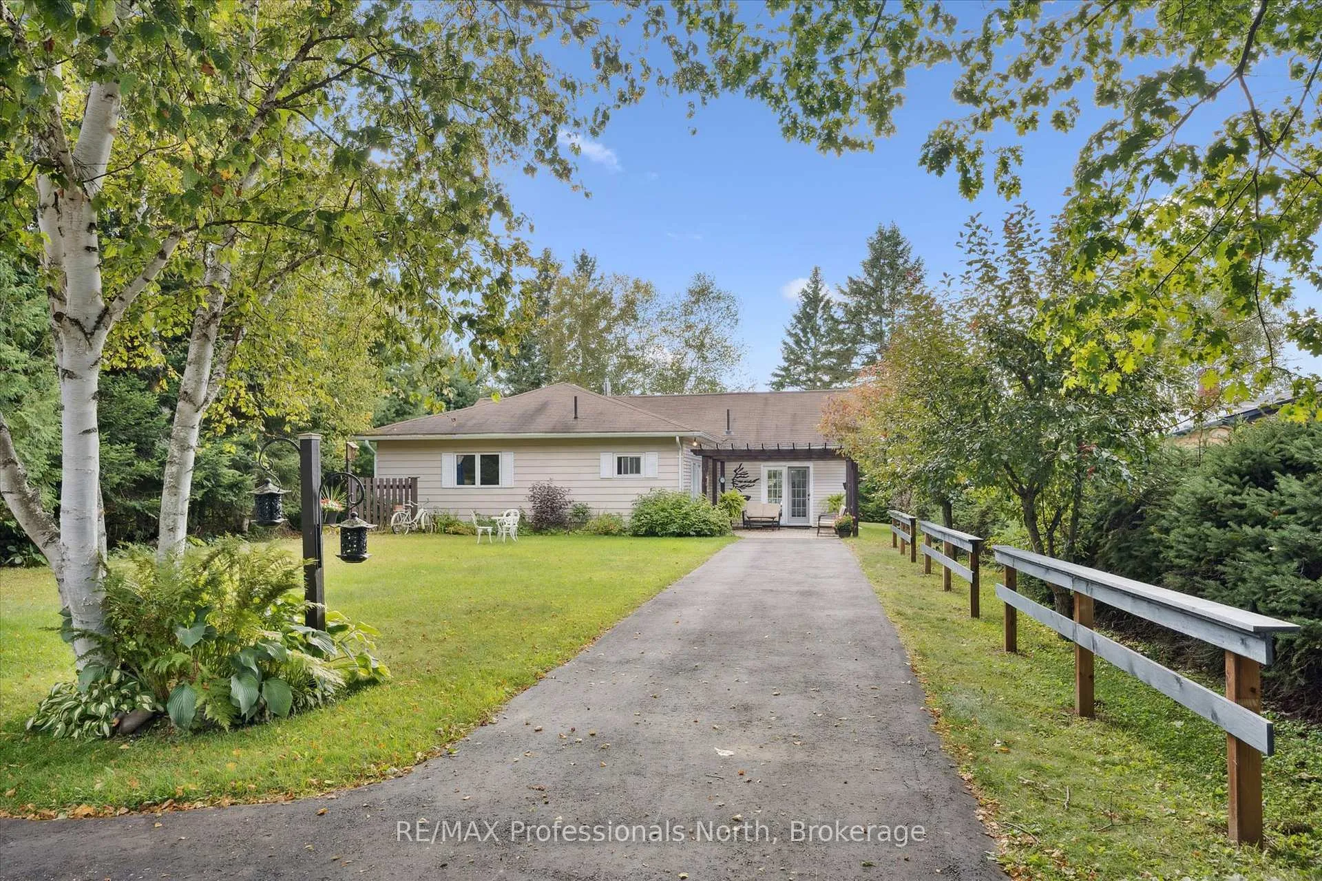 Photo 8 of 166 Lakeview Avenue, Kearney — HOMEH