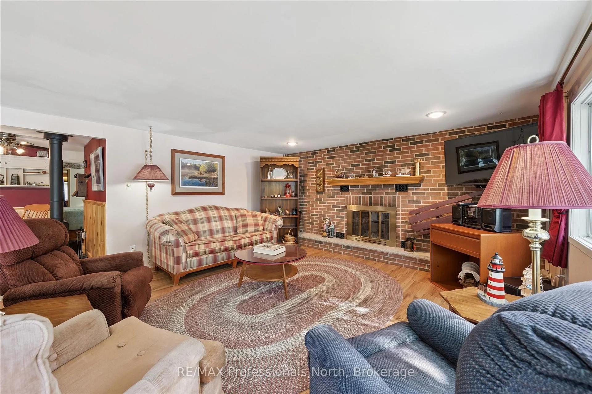Photo 13 of 166 Lakeview Avenue, Kearney — HOMEH