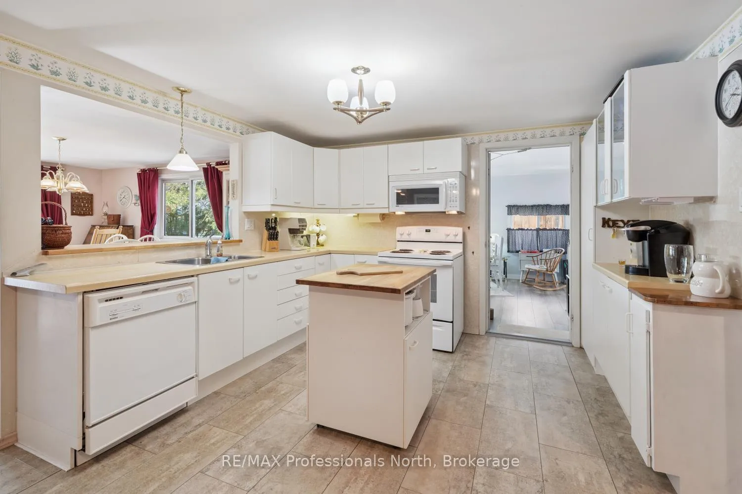 Photo 17 of 166 Lakeview Avenue, Kearney — HOMEH