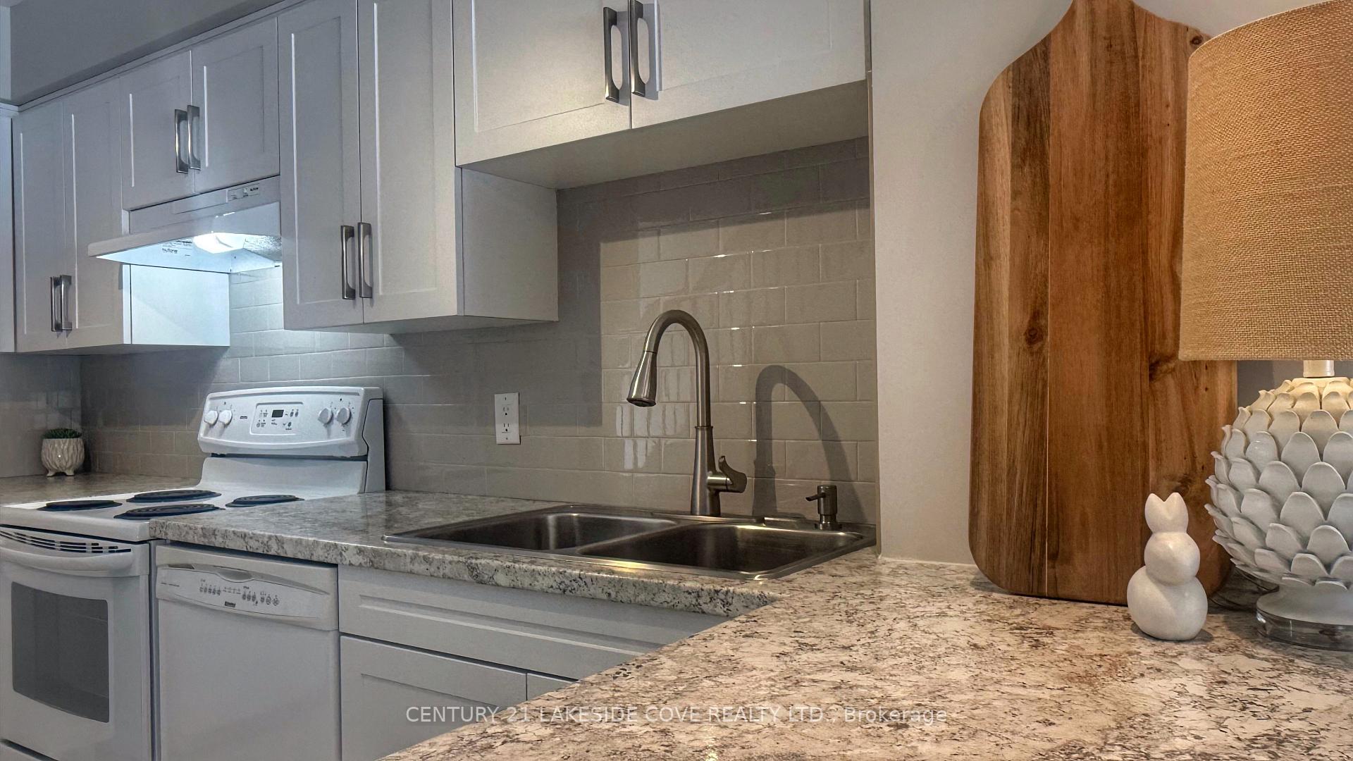 Photo 17 of Unit Unit 16, 2 Paradise Boulevard W, Ramara, Rural Ramara — HOMEH