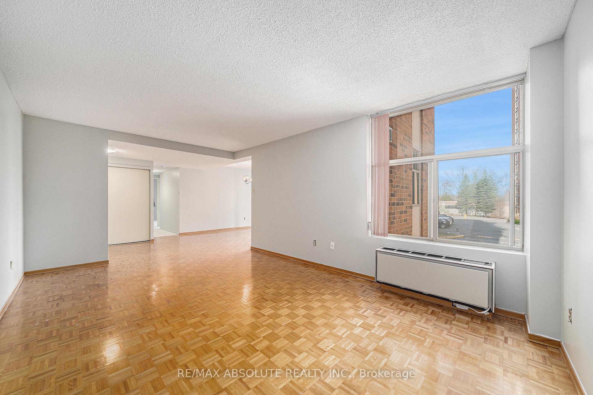 Photo 6 of Unit 203, 2759 Carousel Crescent, Ottawa, Emerald Woods/Sawmill Creek — HOMEH