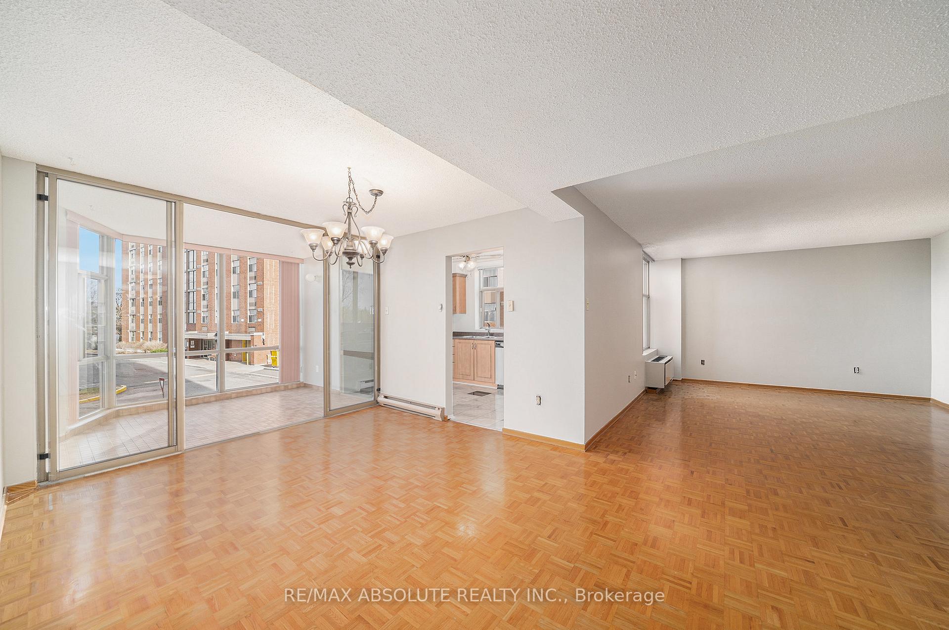 Photo 7 of Unit 203, 2759 Carousel Crescent, Ottawa, Emerald Woods/Sawmill Creek — HOMEH