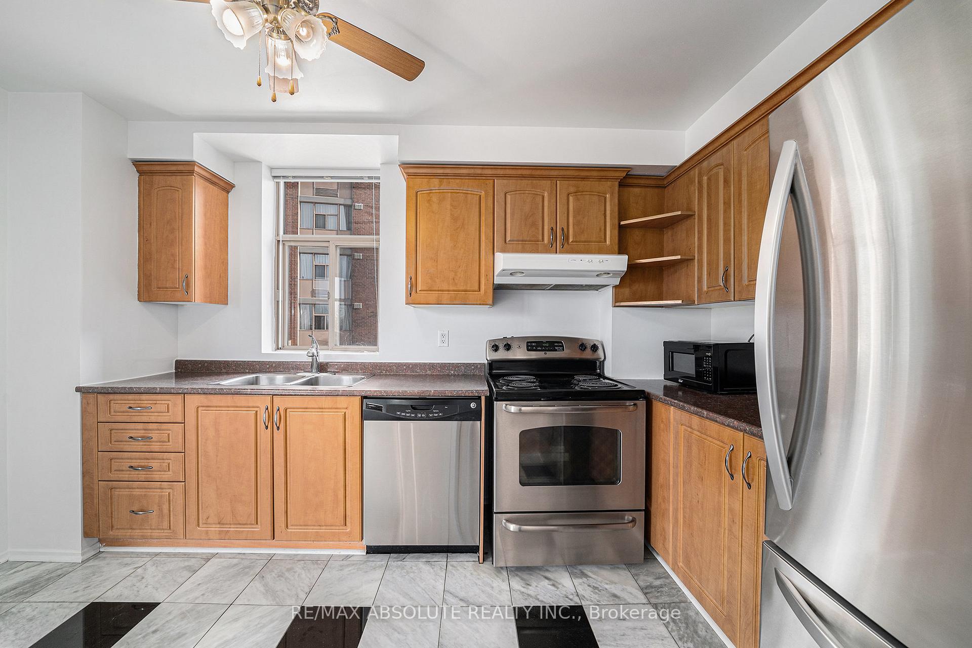 Photo 9 of Unit 203, 2759 Carousel Crescent, Ottawa, Emerald Woods/Sawmill Creek — HOMEH