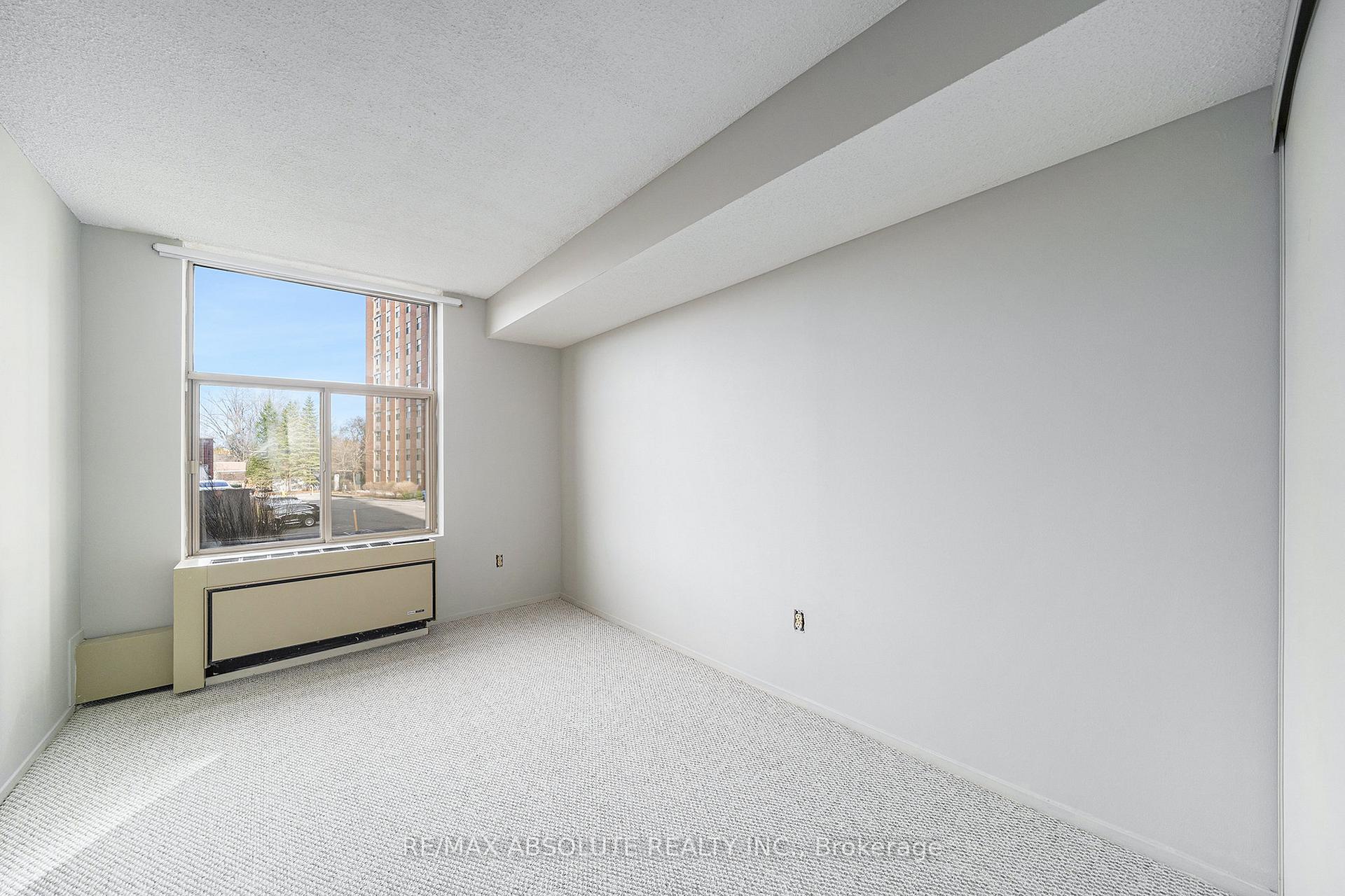 Photo 15 of Unit 203, 2759 Carousel Crescent, Ottawa, Emerald Woods/Sawmill Creek — HOMEH