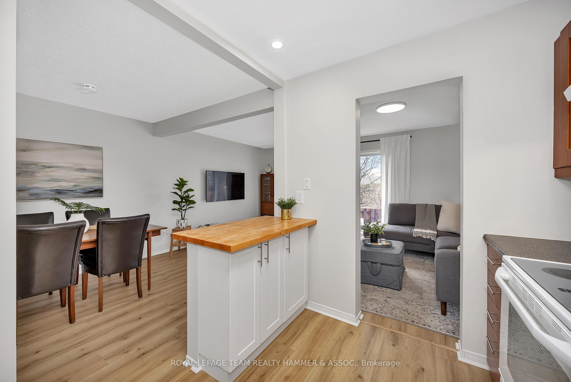 Photo 10 of 82 Baneberry Crescent, Ottawa, Kanata - Glencairn/Hazeldean — HOMEH