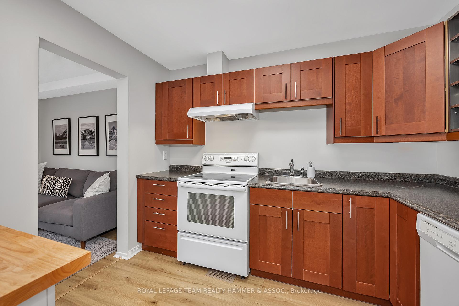 Photo 11 of 82 Baneberry Crescent, Ottawa, Kanata - Glencairn/Hazeldean — HOMEH