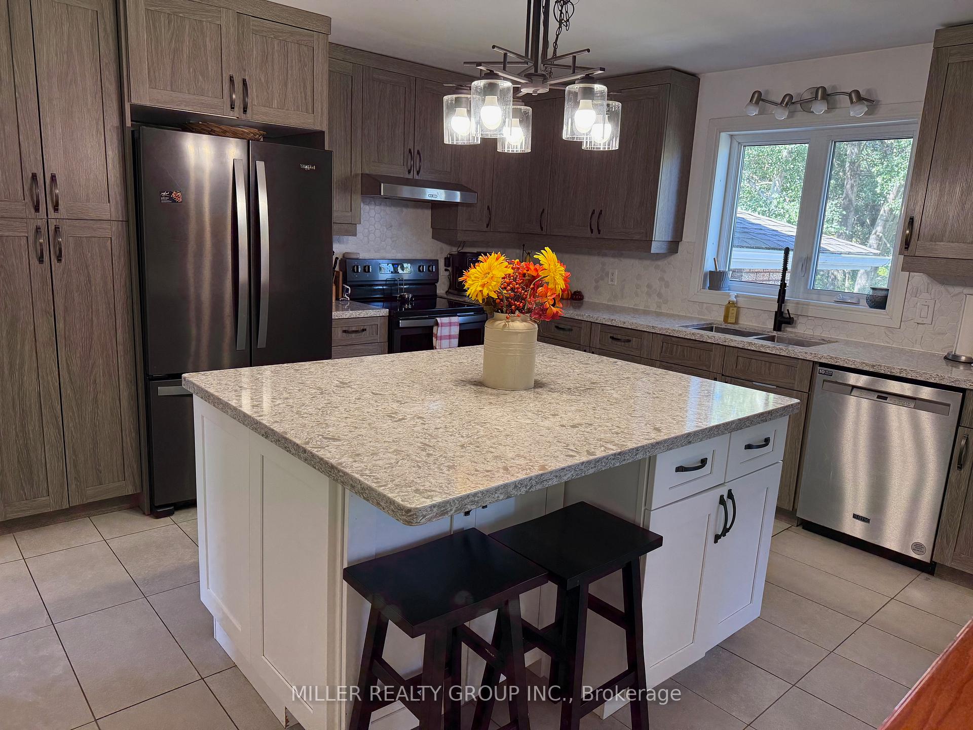 Photo 23 of 431 Arnold Drive, Temiskaming Shores, Haileybury — HOMEH