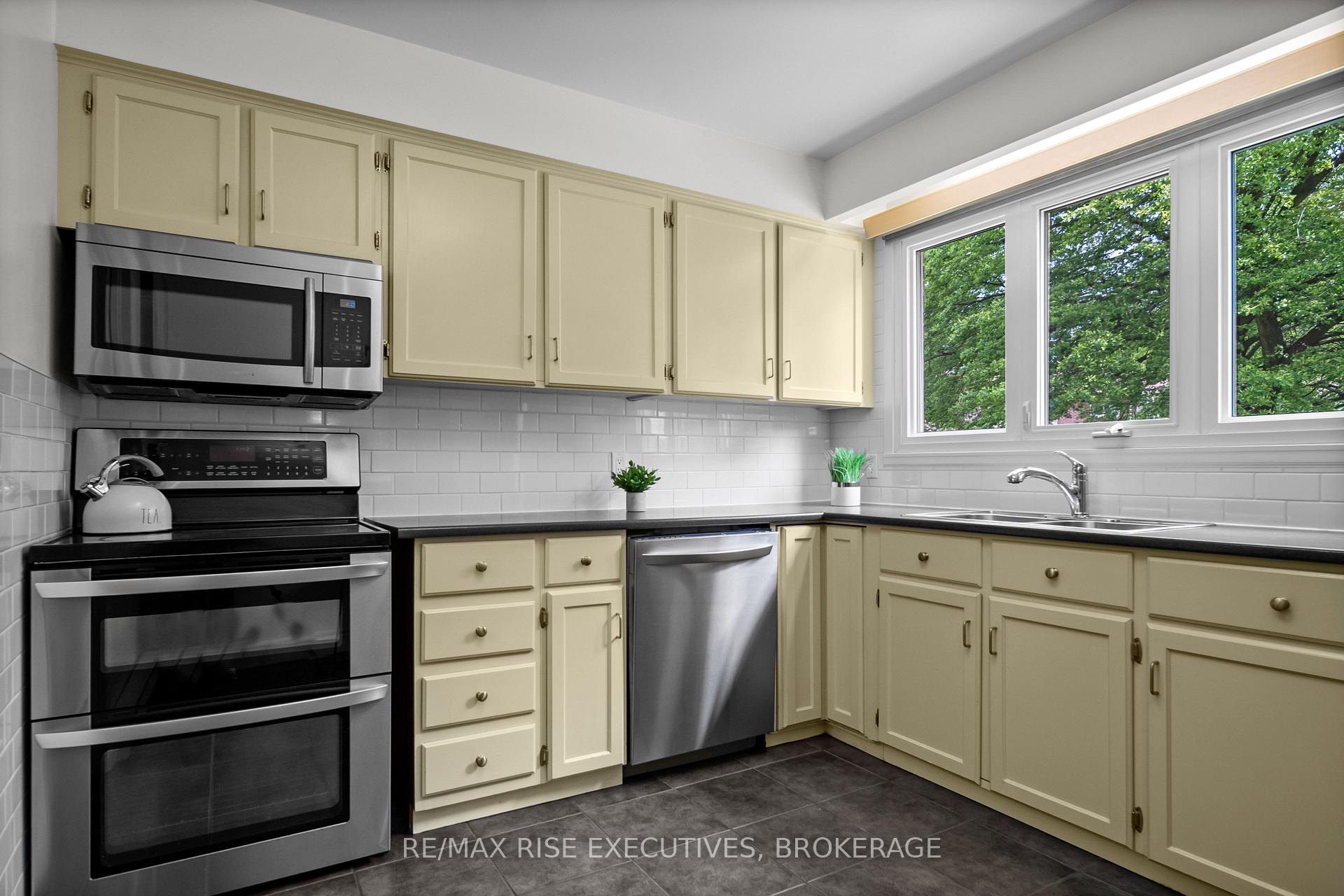 Photo 9 of Unit 69, 115 Wright Crescent, Kingston, Central City East — HOMEH