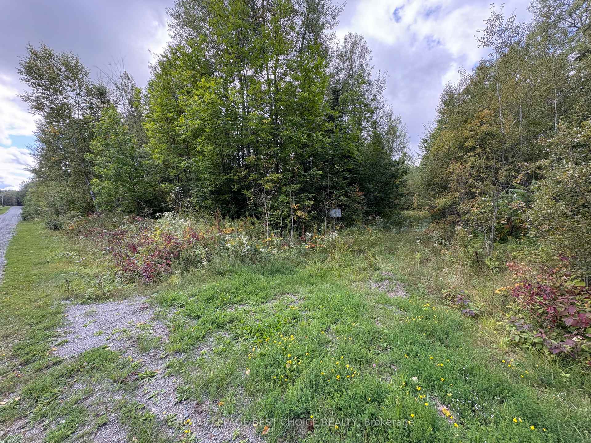 Photo 4 of 257078 Hillview Road, Temiskaming Shores, New Liskeard — HOMEH