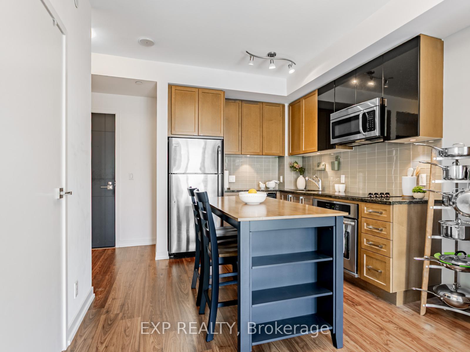 Front of Unit 1018, 98 Lillian Street