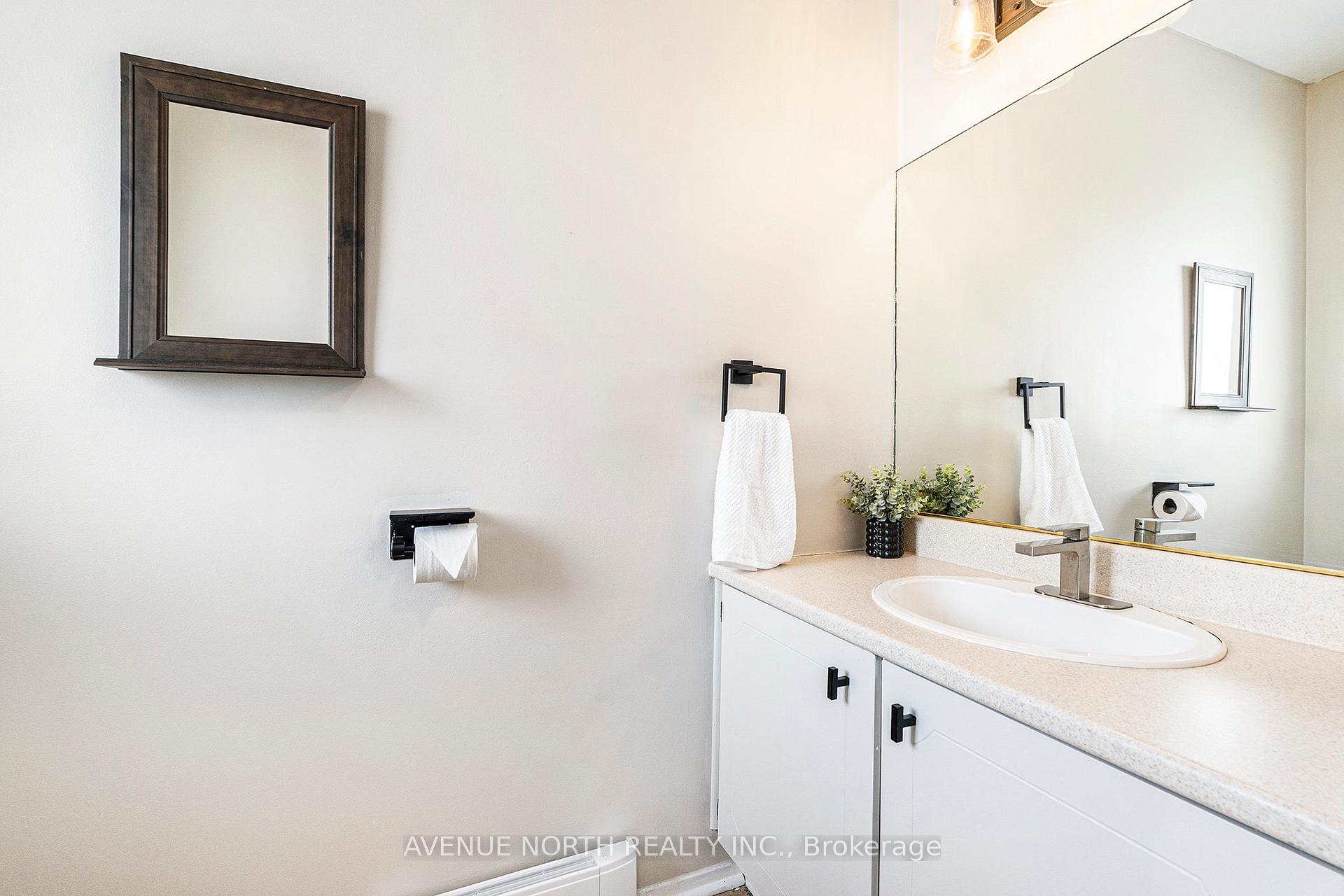 Photo 6 of 3062 Olympic Way, Ottawa, Blossom Park/Leitrim — HOMEH
