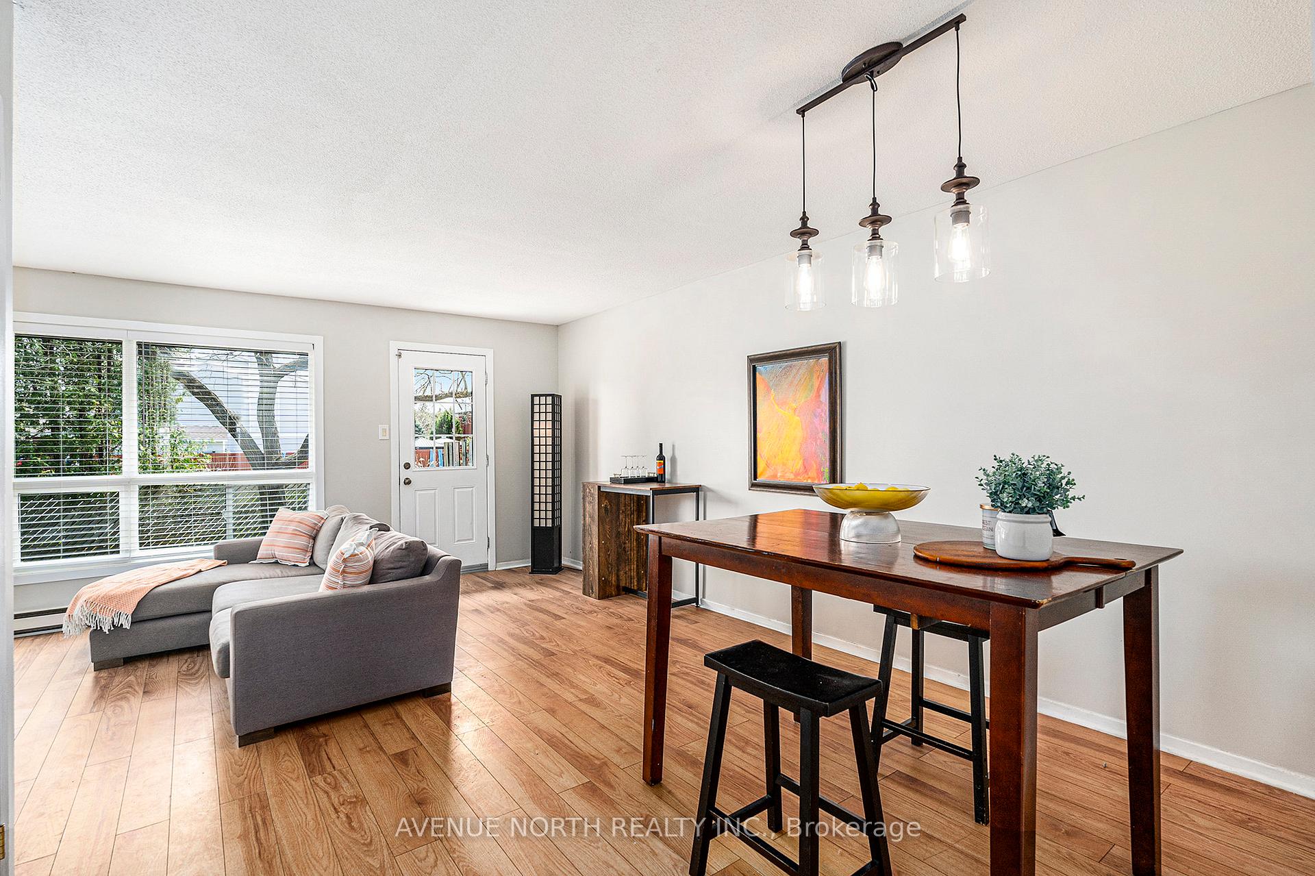 Photo 7 of 3062 Olympic Way, Ottawa, Blossom Park/Leitrim — HOMEH