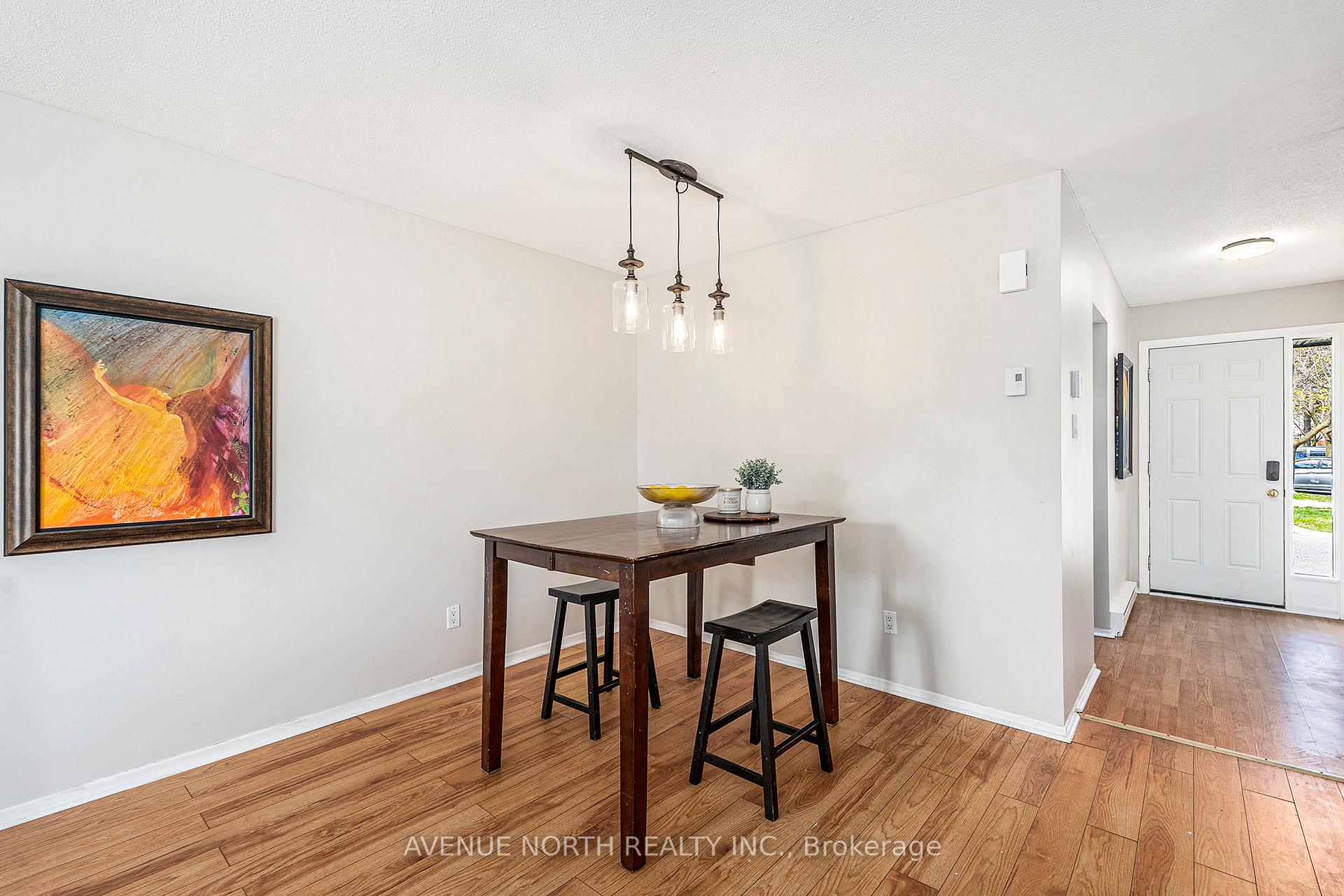 Photo 9 of 3062 Olympic Way, Ottawa, Blossom Park/Leitrim — HOMEH