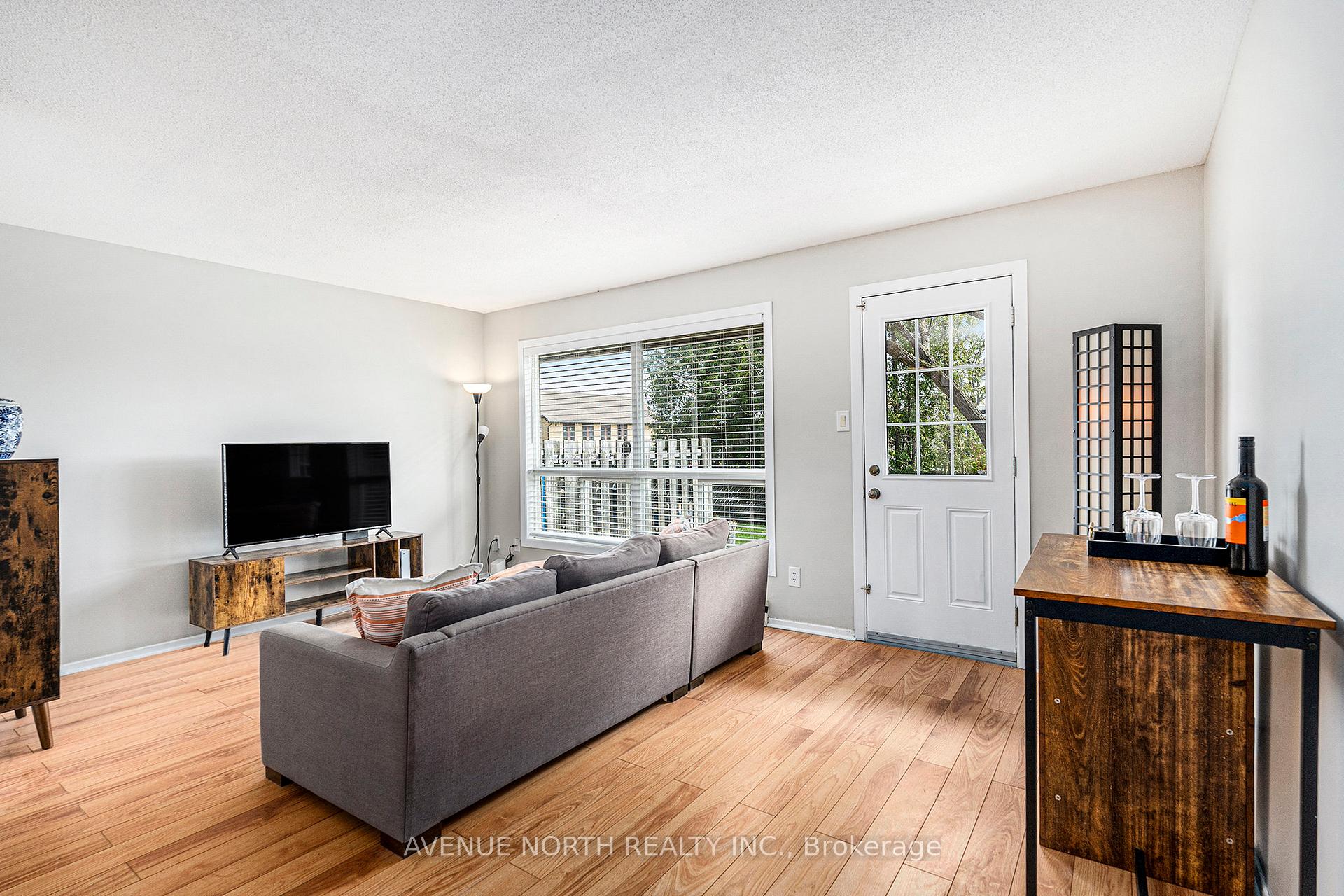 Photo 12 of 3062 Olympic Way, Ottawa, Blossom Park/Leitrim — HOMEH
