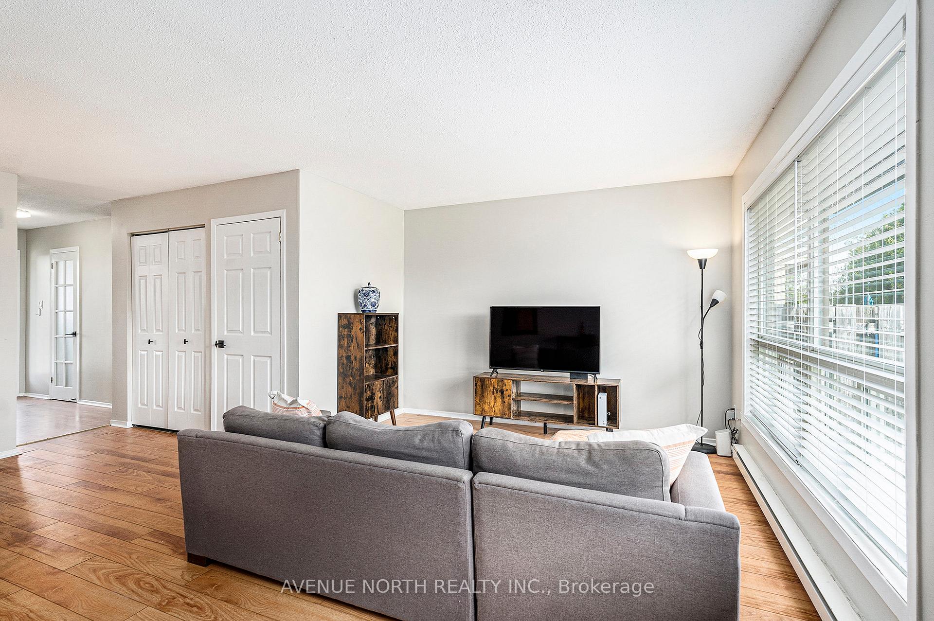 Photo 13 of 3062 Olympic Way, Ottawa, Blossom Park/Leitrim — HOMEH