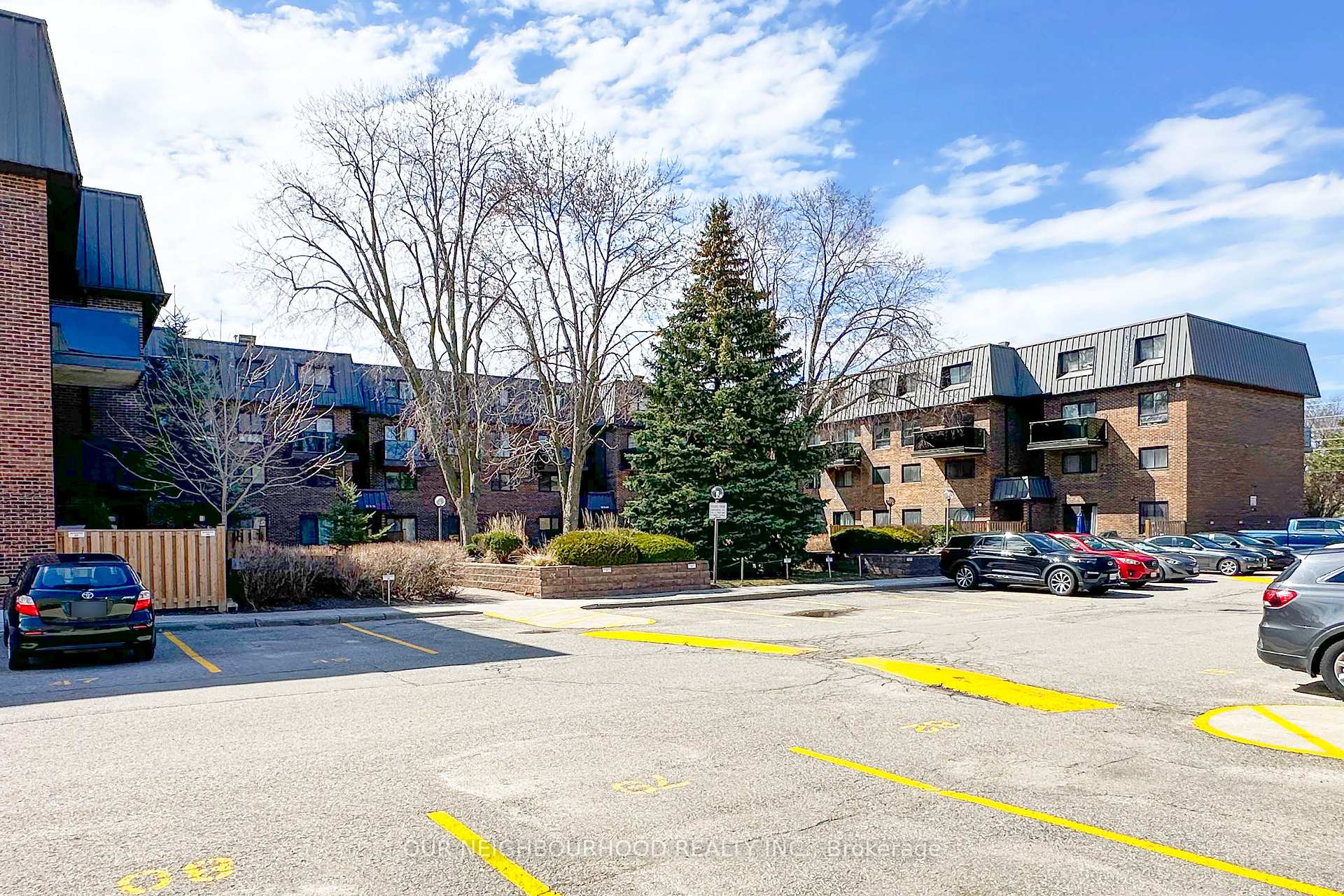 Photo 1 of Unit 17, 43 Taunton Road E, Oshawa, Centennial — HOMEH