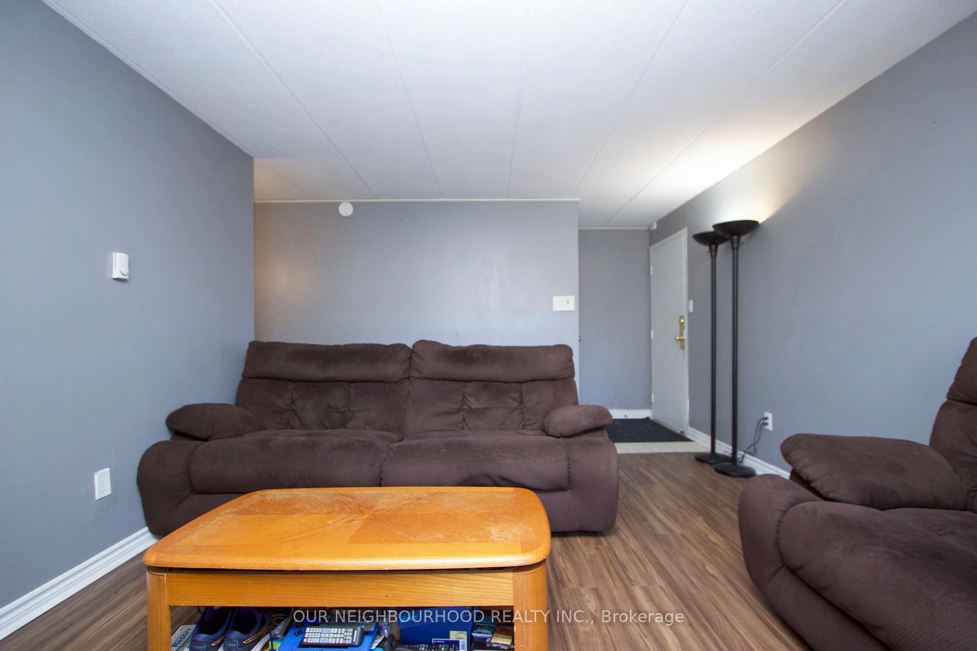 Photo 4 of Unit 17, 43 Taunton Road E, Oshawa, Centennial — HOMEH