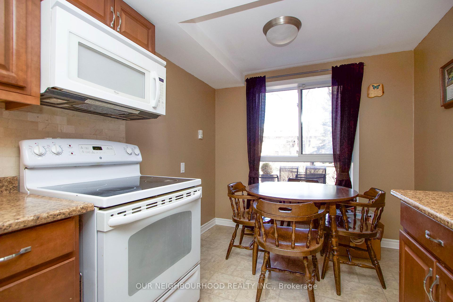 Photo 6 of Unit 17, 43 Taunton Road E, Oshawa, Centennial — HOMEH