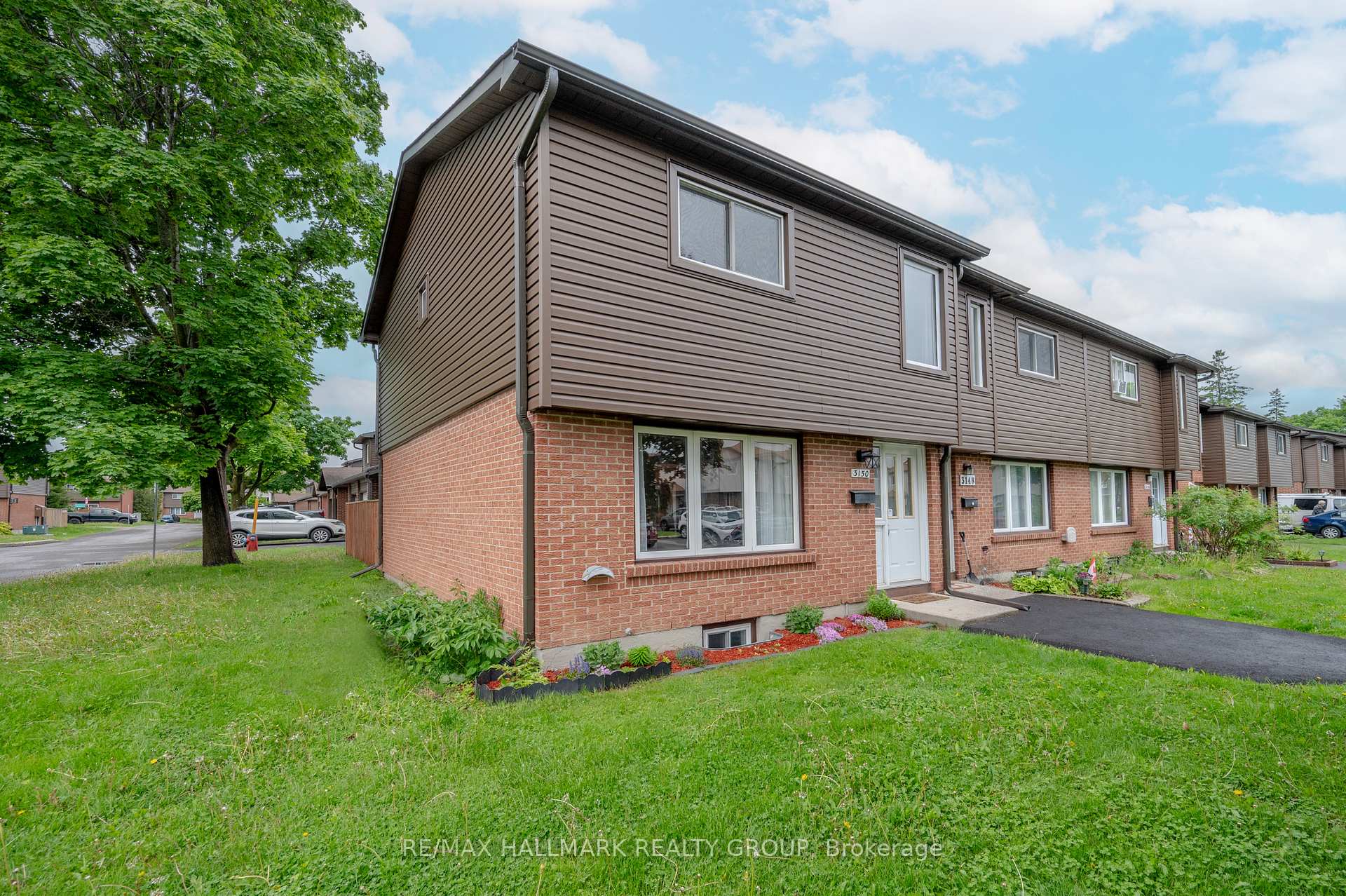 Photo 2 of Unit 1, 3150 Fenmore Street, Ottawa, Blossom Park/Kemp Park/Findlay Creek — HOMEH