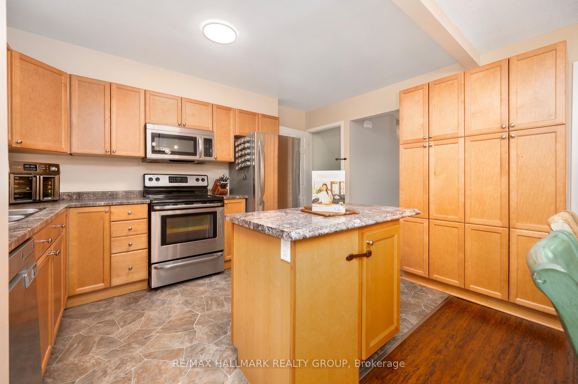 Photo 8 of Unit 1, 3150 Fenmore Street, Ottawa, Blossom Park/Kemp Park/Findlay Creek — HOMEH