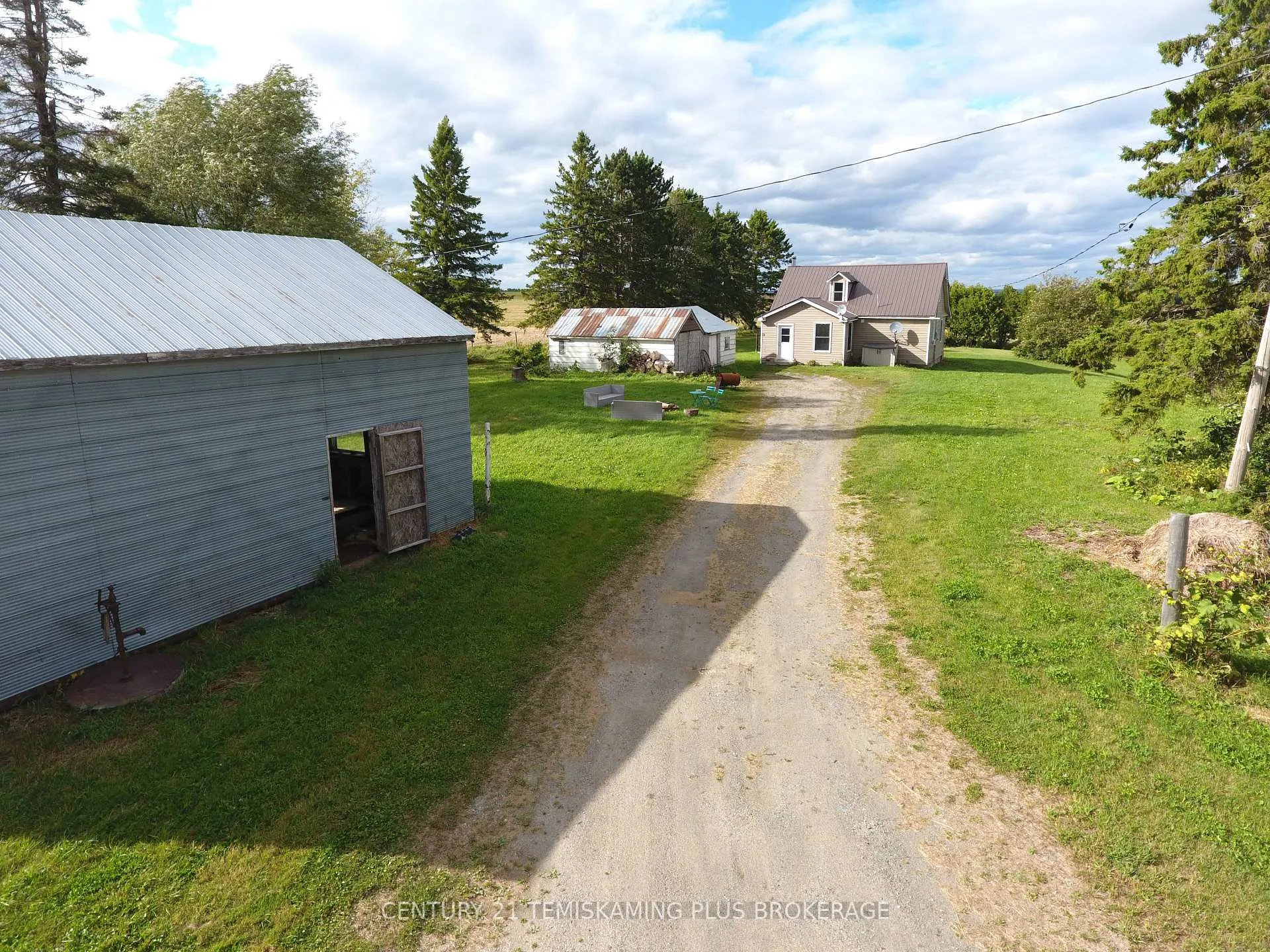 Front of 253156 Roger's Road