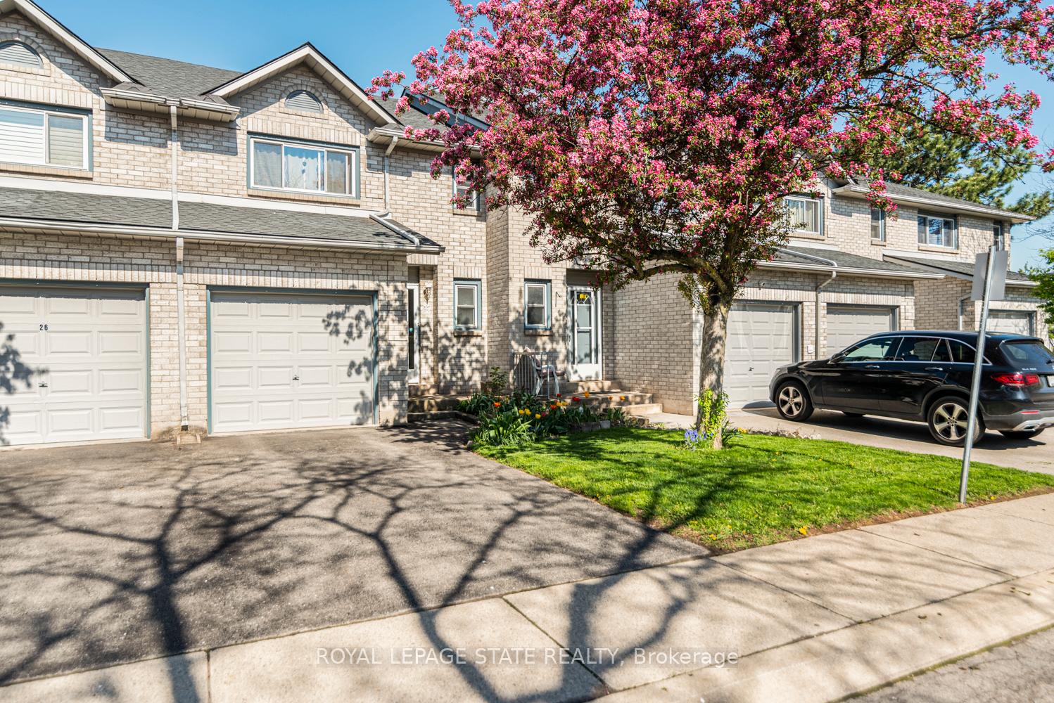 Front of Unit 27, 2 Royalwood Court